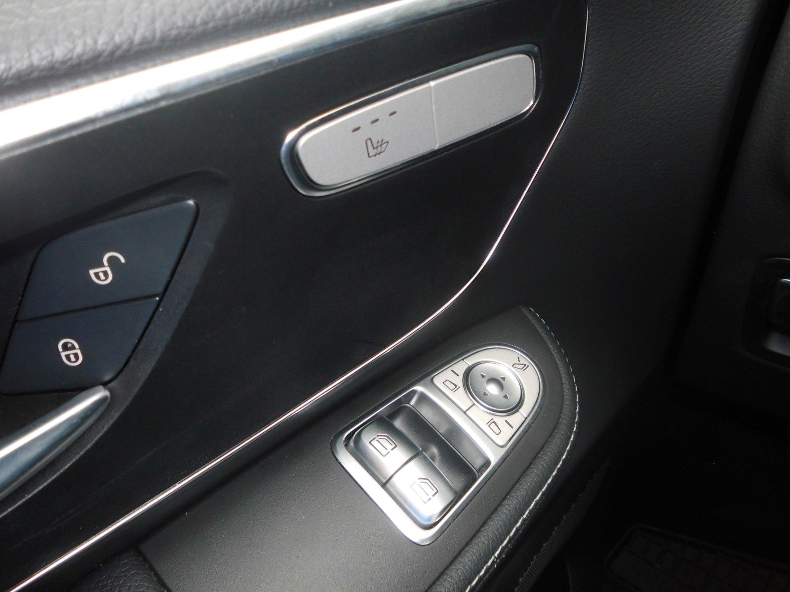 Mercedes-Benz V 220 d AVANTGARDE - Samsaru's Car Outlet