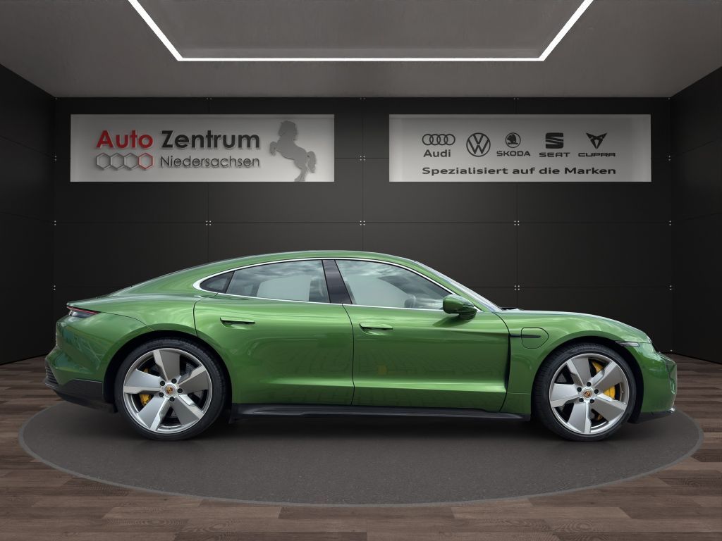 Porsche Taycan Turbo S 761 PS DeutschesFzg NP 223.475EUR