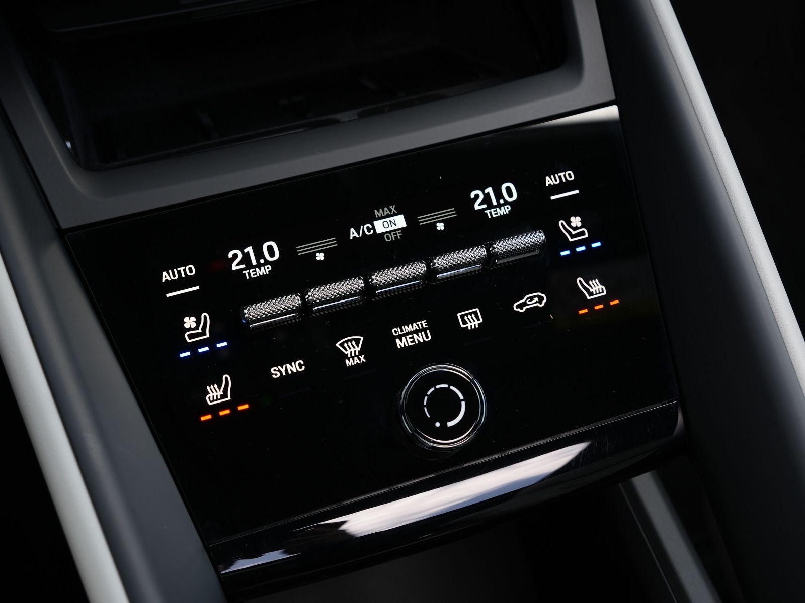 Porsche Macan 4 - Samsaru's Car Outlet