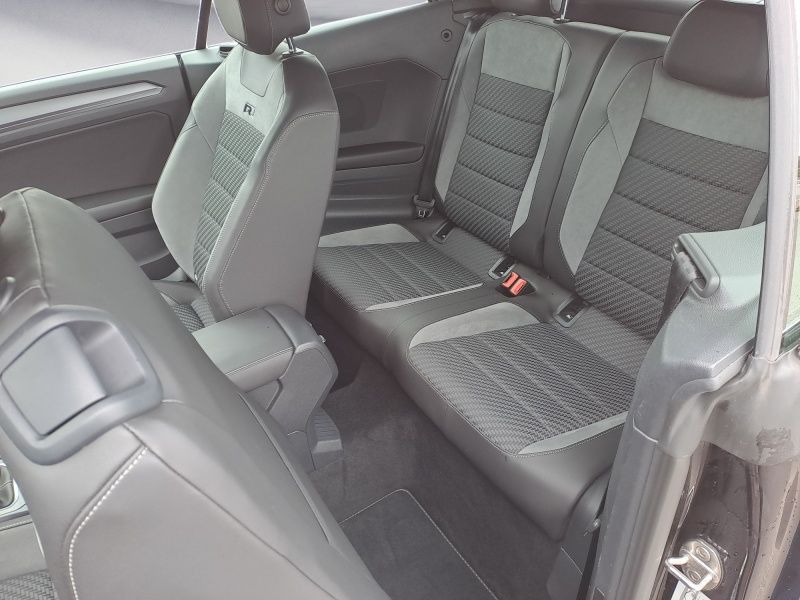 Volkswagen T-Roc 1.5 TSI R-Line - Samsaru's Car Outlet
