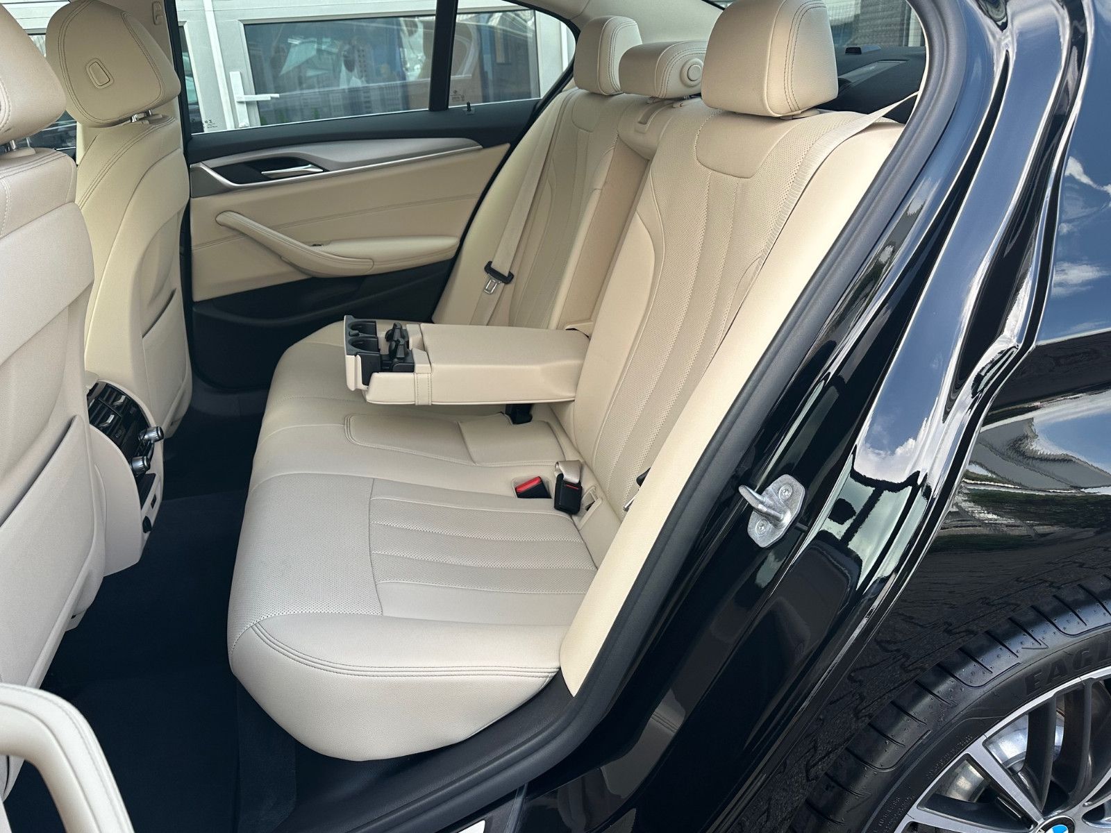 BMW 520d xDr *ACC*DRIVING*4-ZONEN KL.*KAM*HiFi*LEDER
