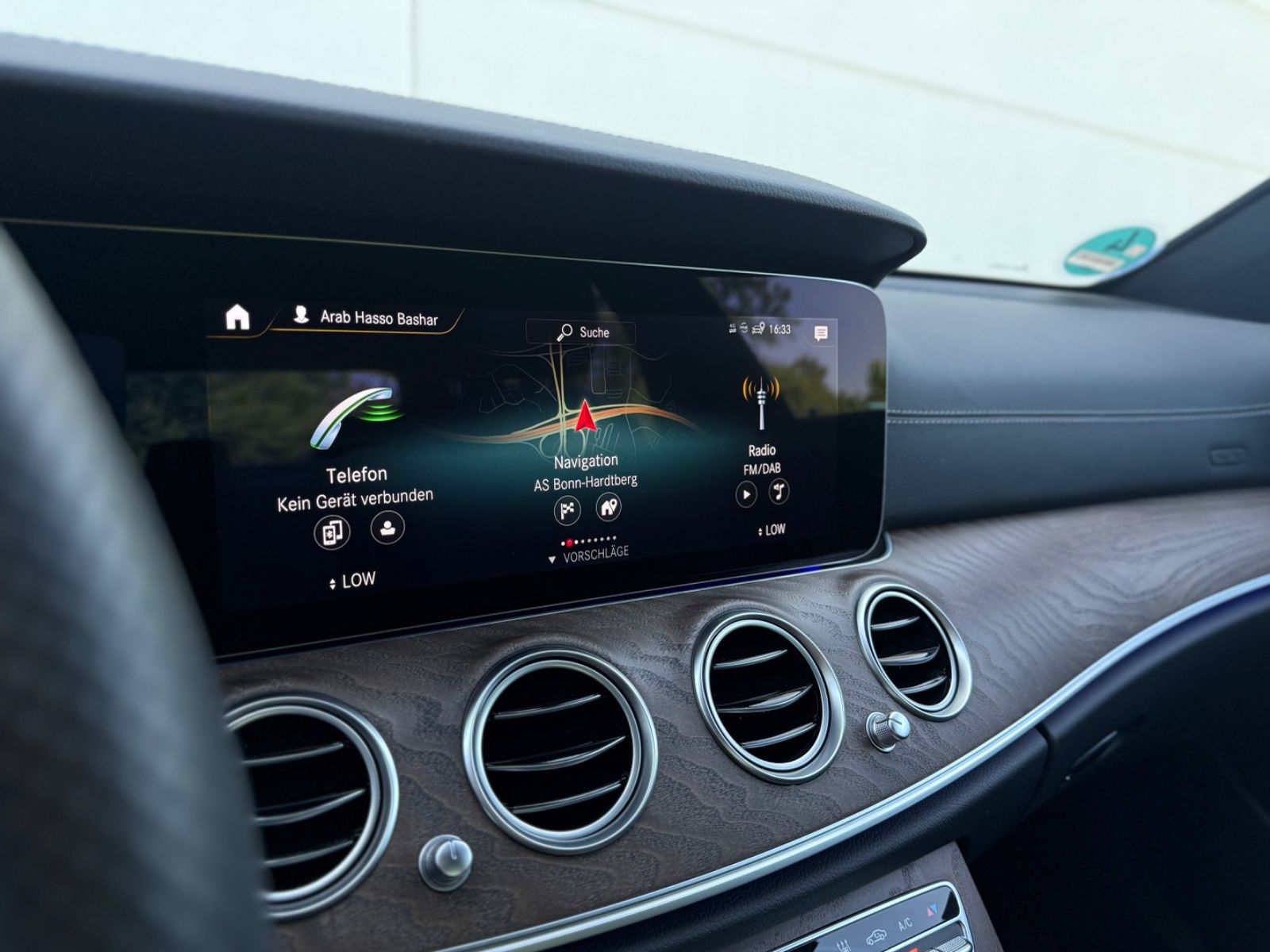 Mercedes-Benz E 300e AMG-Paket - Samsaru's Car Outlet