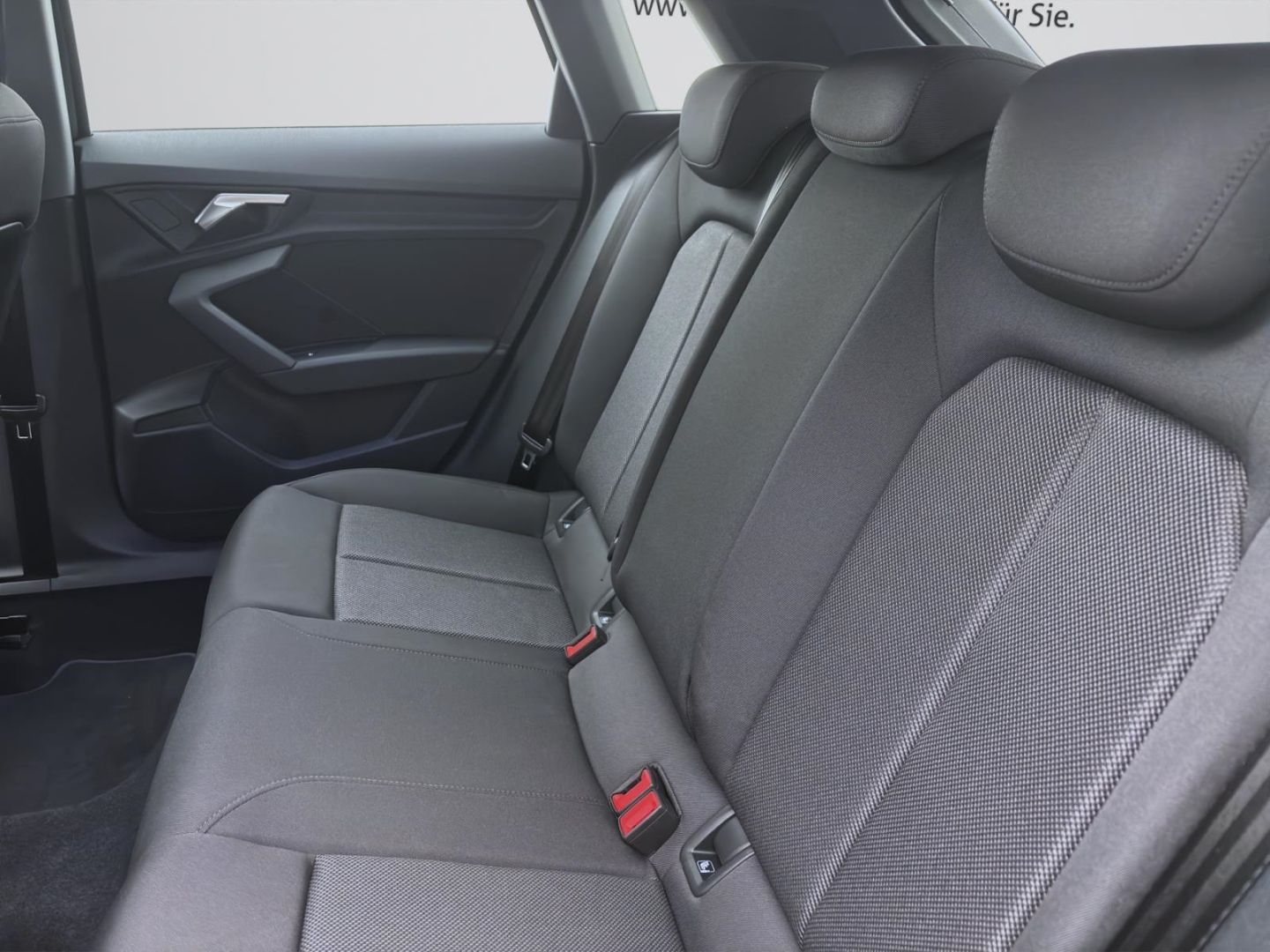 Audi A3 Sportback 40 TFSIe PDC SITZHZG KLIMA LM16