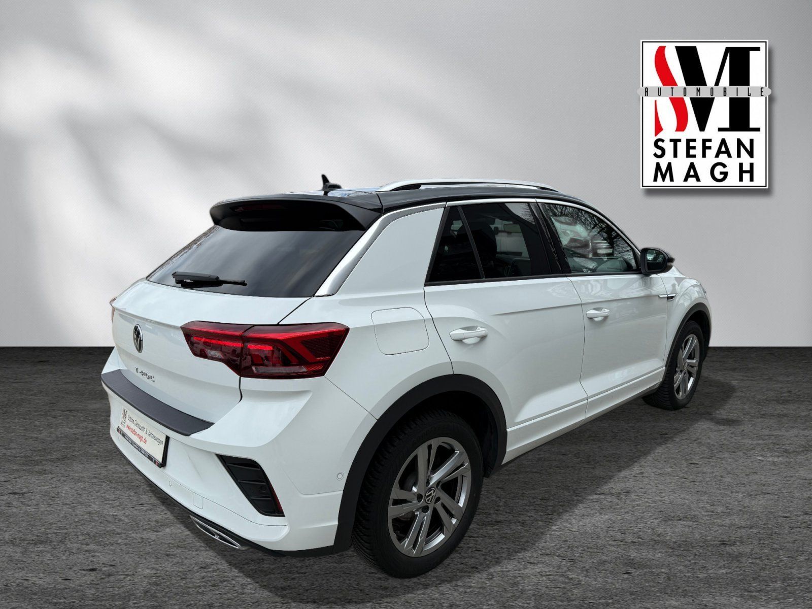 Volkswagen T-Roc 2.0 TDI R-Line - Samsaru's Car Outlet