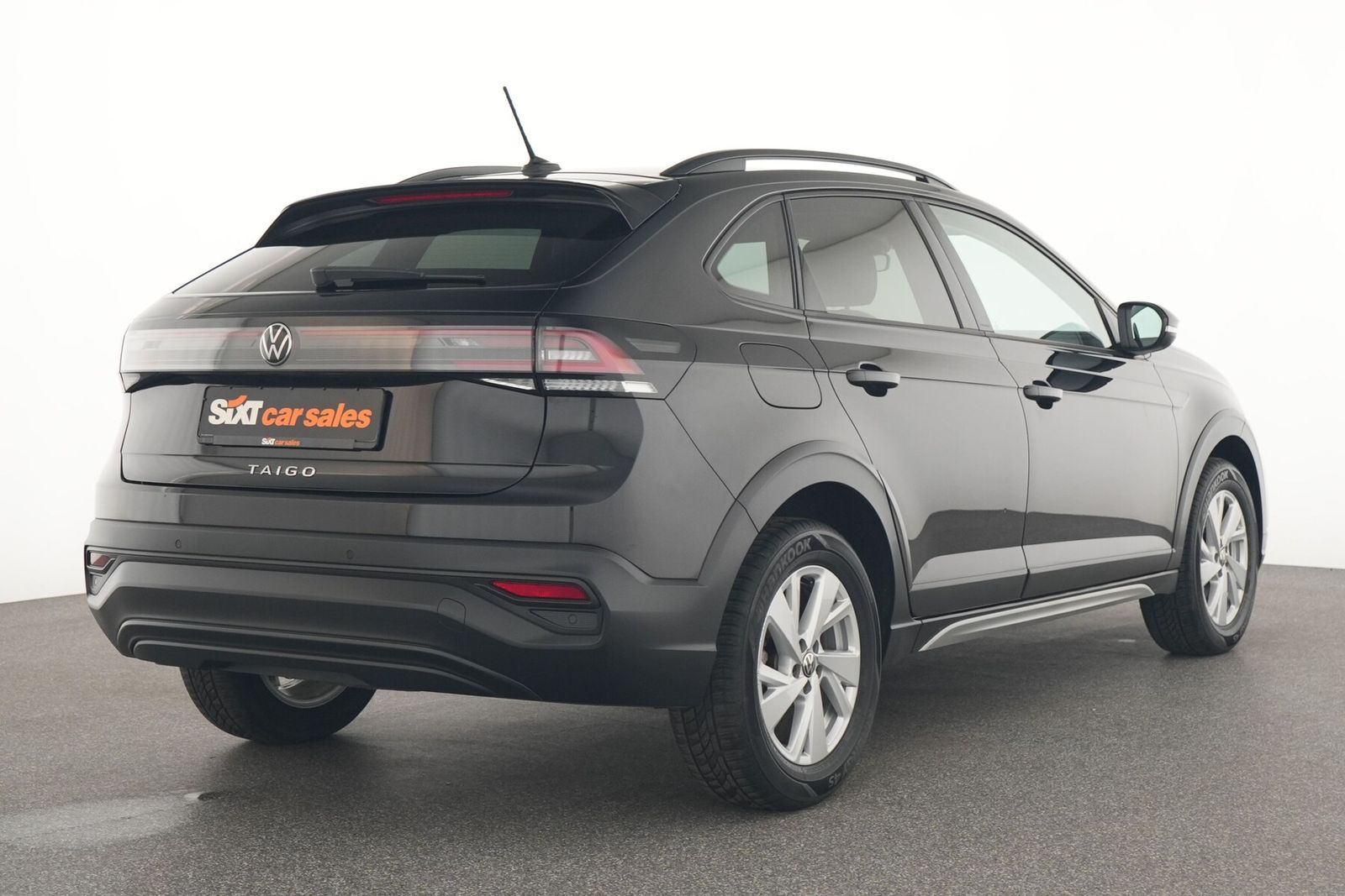 Volkswagen Taigo 1.0 TSI Life - Samsaru's Car Outlet