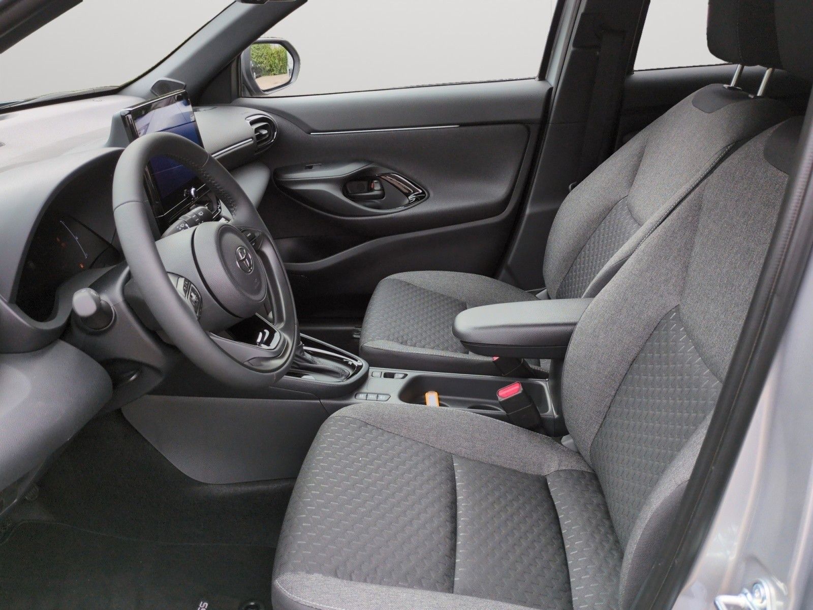 Toyota Yaris Cross Hybrid Teamplayer + Winter + Safety-