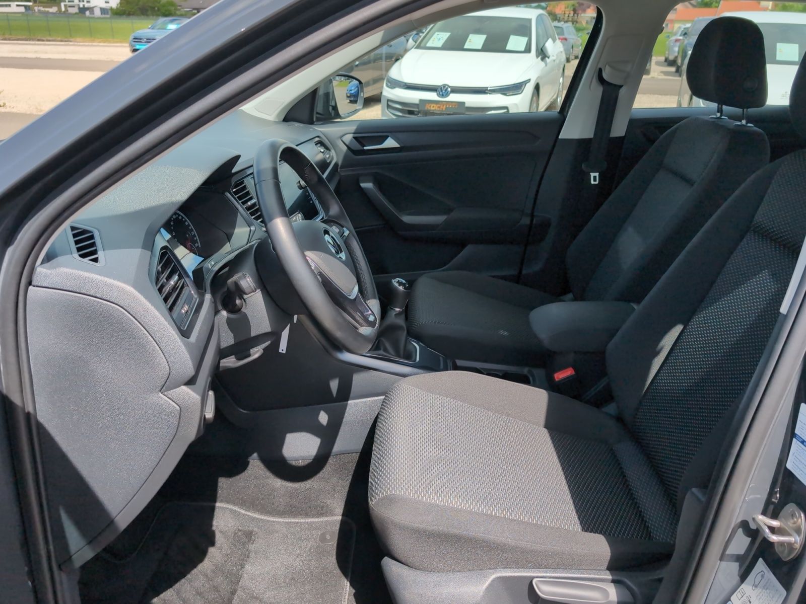 Volkswagen T-Roc 1.0TSI - Samsaru's Car Outlet