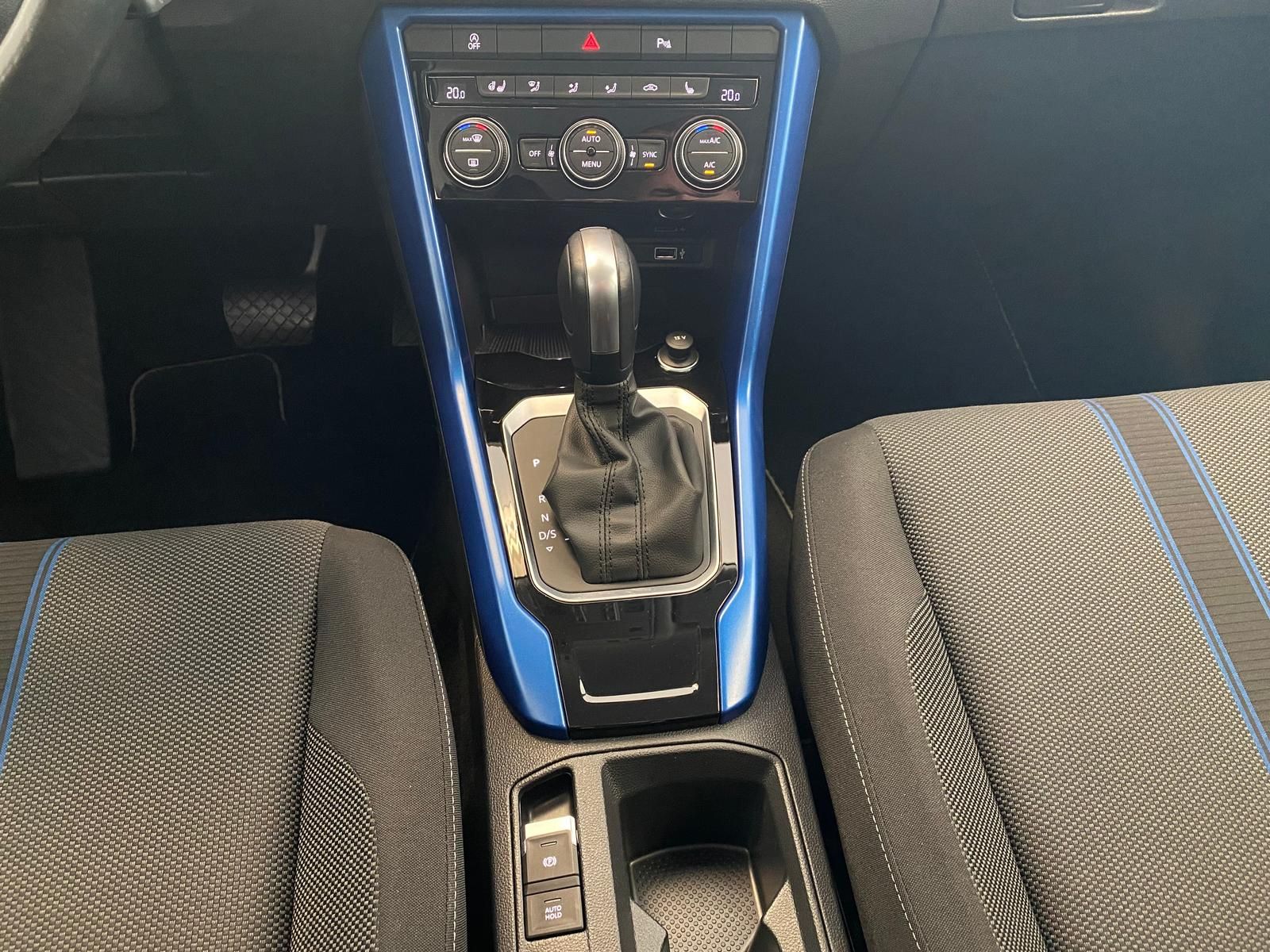 Volkswagen T-Roc 1.5 TSI DSG - Samsaru's Car Outlet