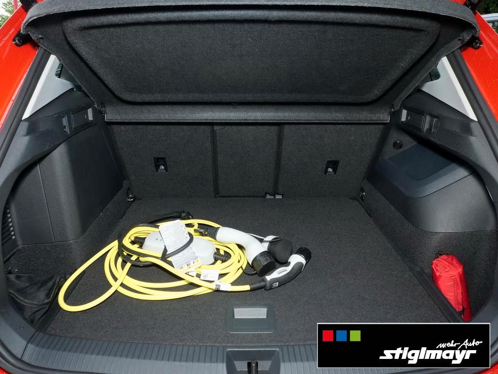 Volkswagen Tiguan Elegance 1.5 eHybrid ACC+AHK+DCC+HUD+PANO
