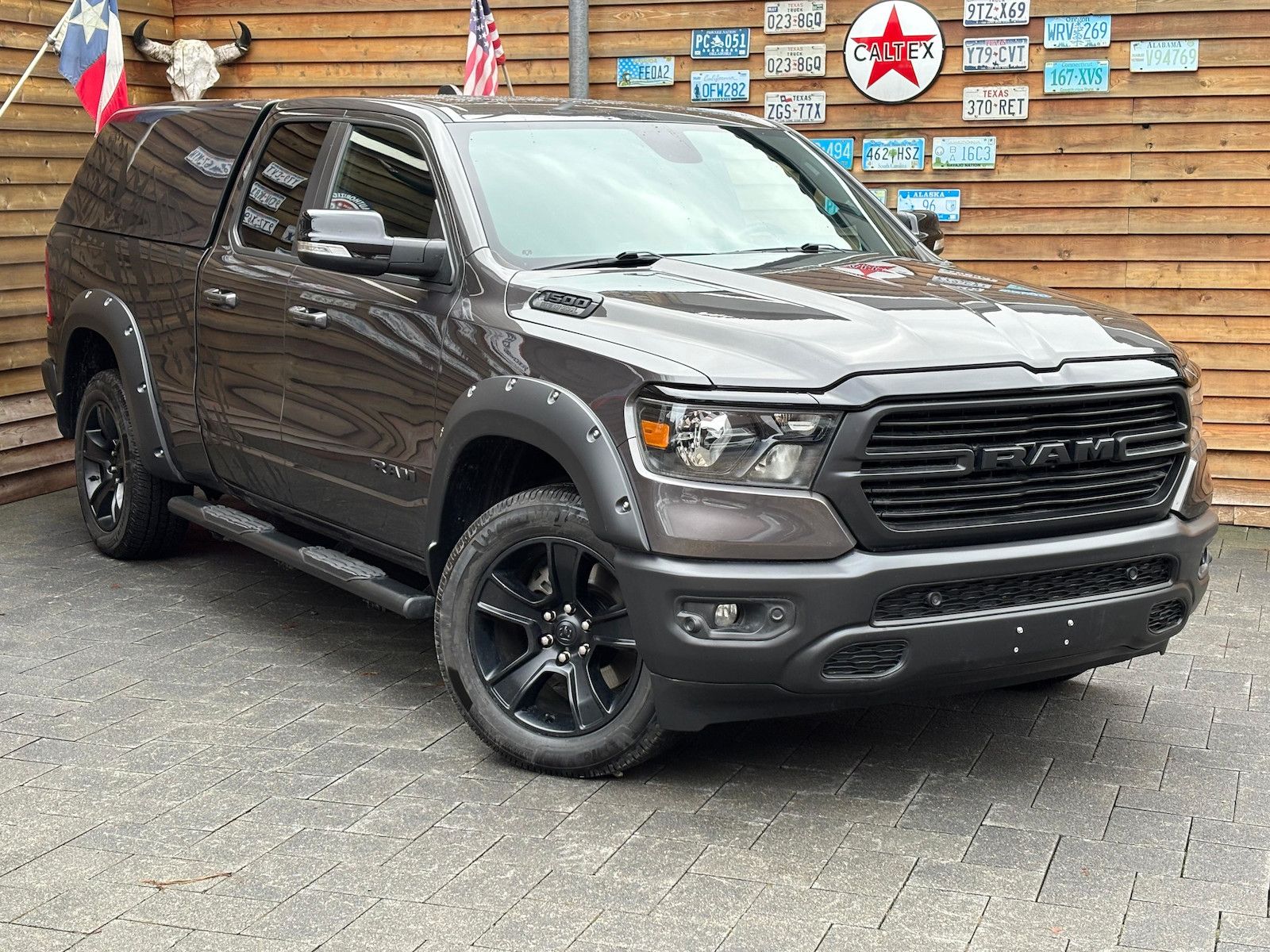 Dodge RAM 1500 5,7L Gen5 Hardtop QuadCab Leder LPG