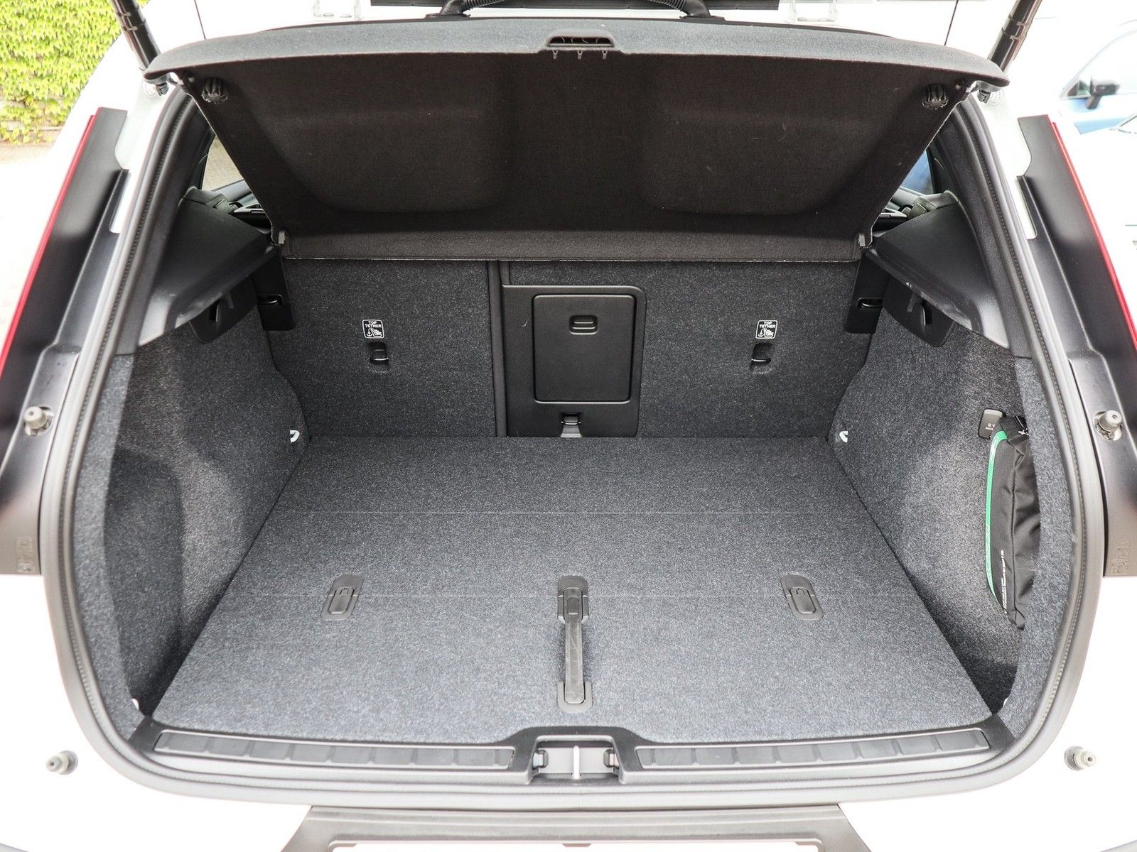 Volvo XC40 B3 (B) Core #AHK/Sitzh./PDC/RFK/Automatik/N