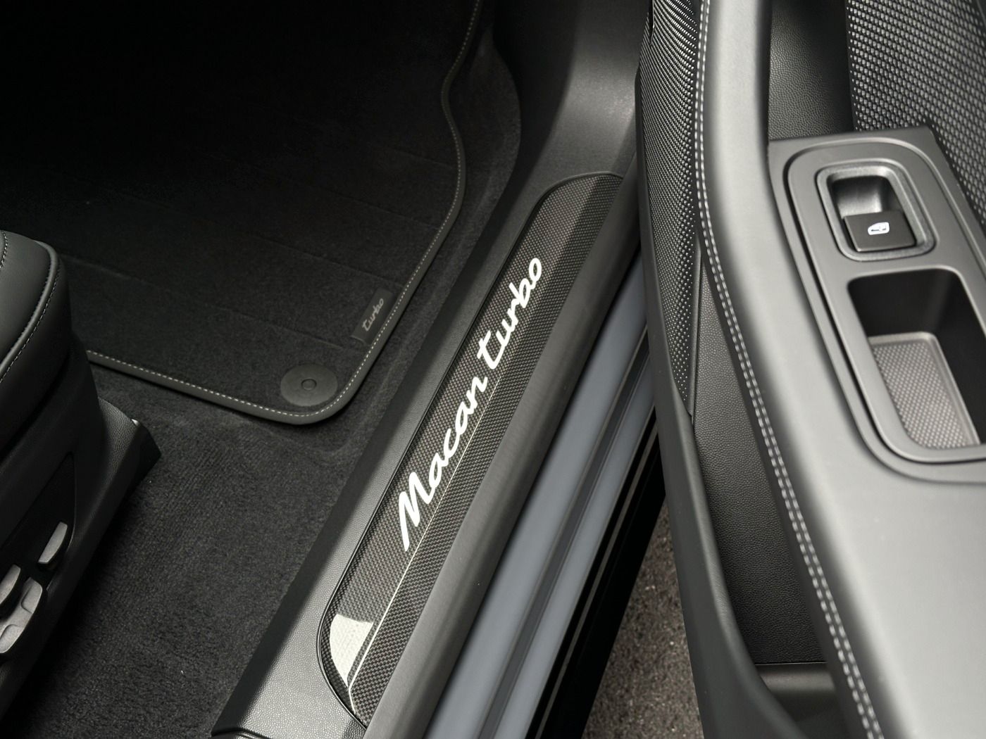 Porsche Macan Turbo PANO Sitzbelüftung 360°