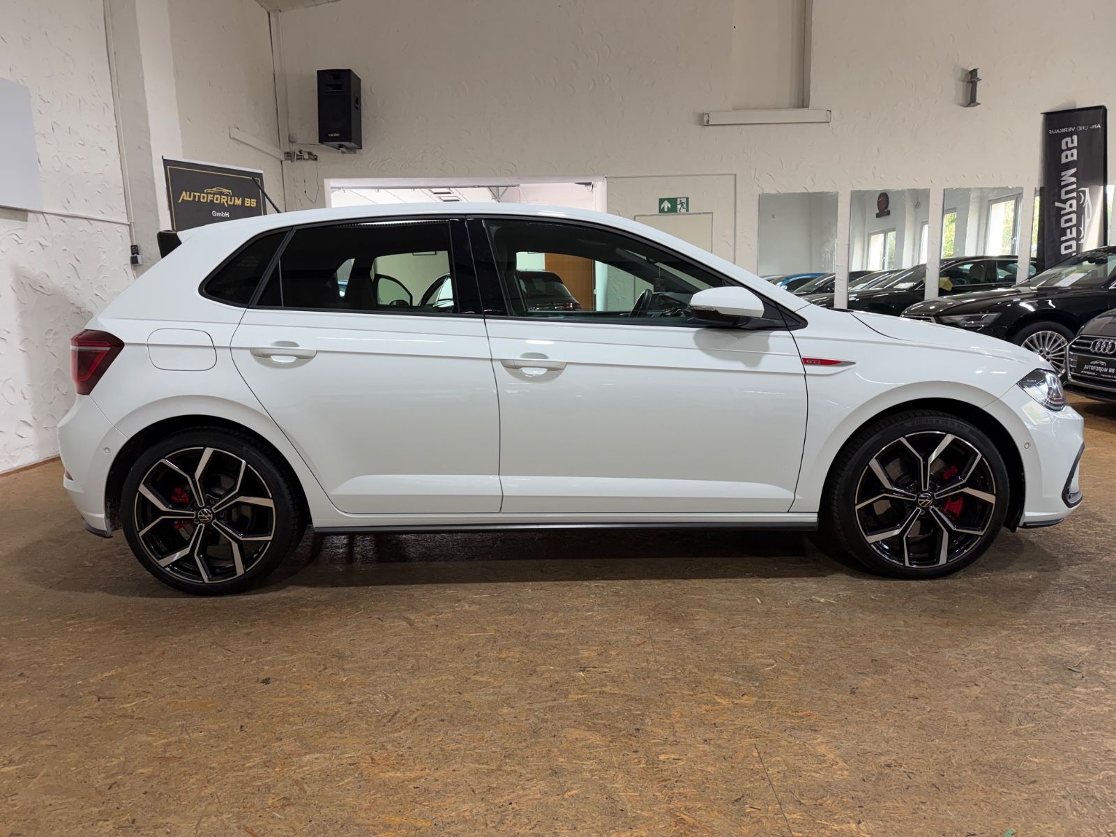 Volkswagen Polo VI GTI 2.0TSI DSG/ALCANTARA/CAM/MATRIX/18"