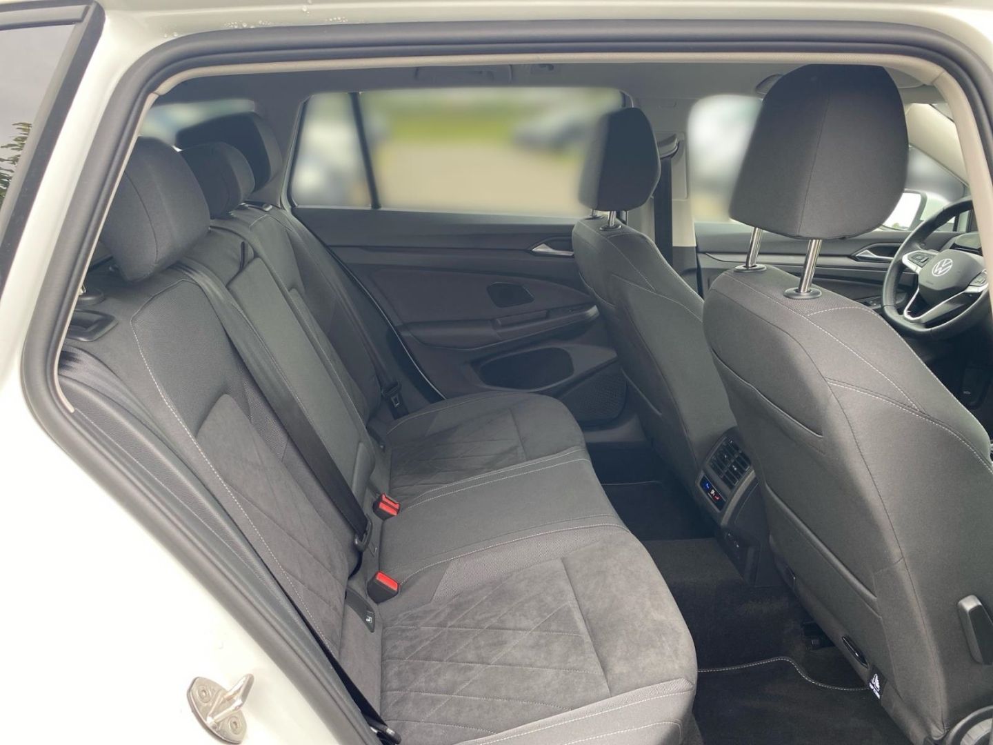 Volkswagen Golf Variant 8 VIII Style 1.5 TSI - Samsaru's Car Outlet
