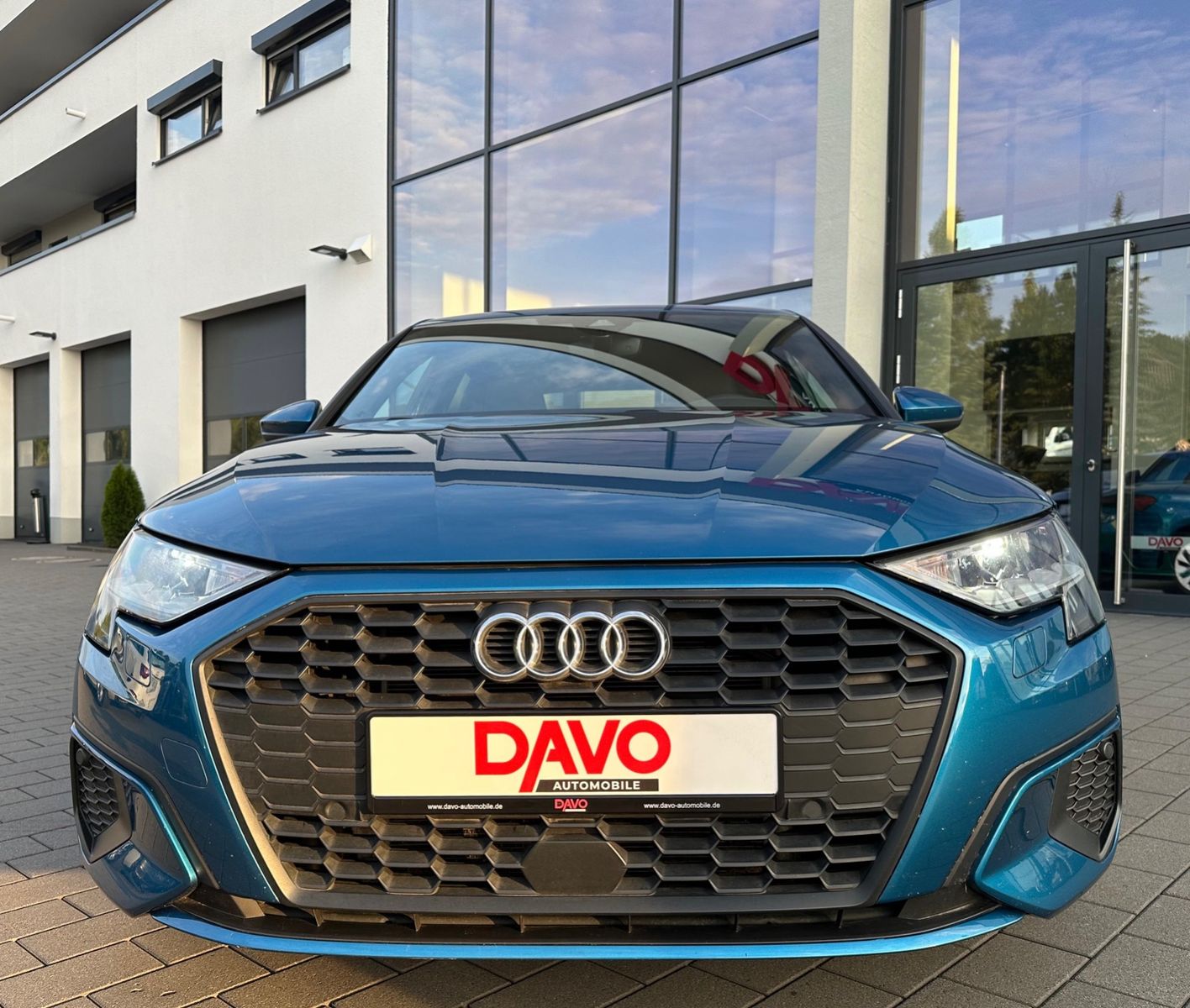 Audi A3 Sportback 40 TFSI e S line - Samsaru's Car Outlet