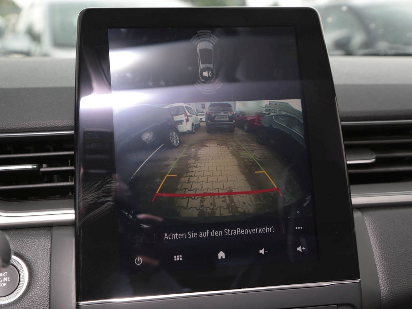 Renault Captur Intens Plug-in Hybrid - Samsaru's Car Outlet