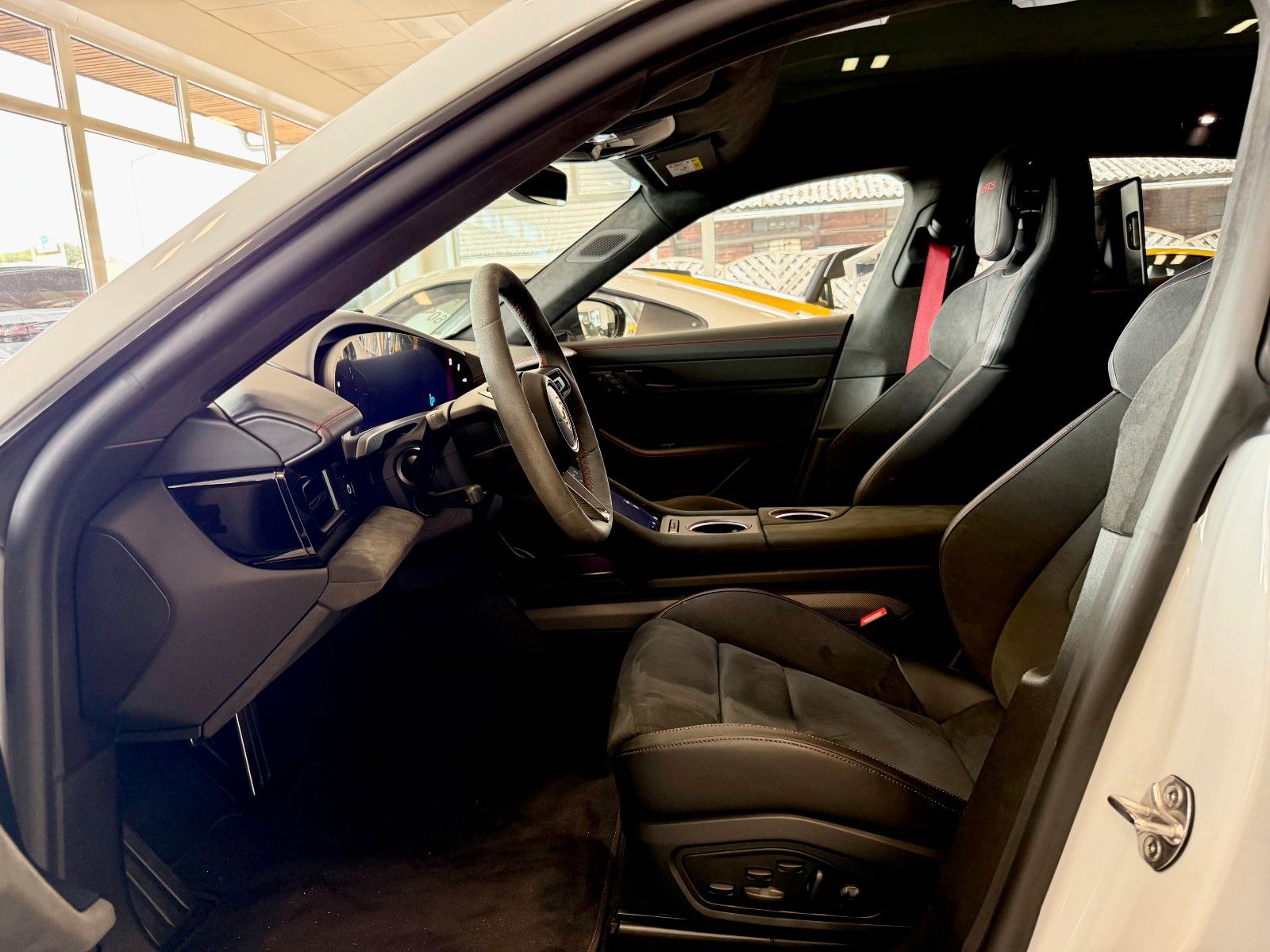 Porsche Taycan Sport Turismo GTS SportDesign/Panorama