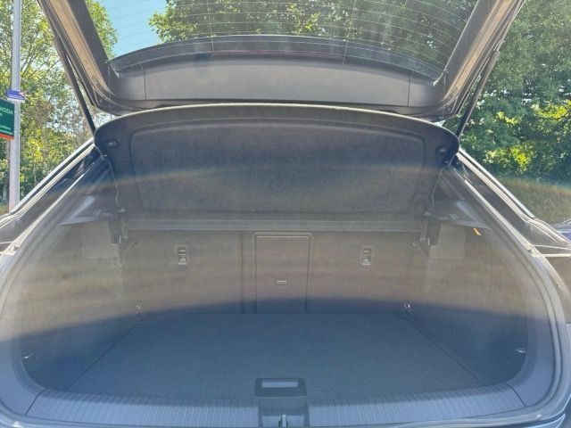 Volkswagen T-Roc 2.0 TDI DSG Sport - Samsaru's Car Outlet