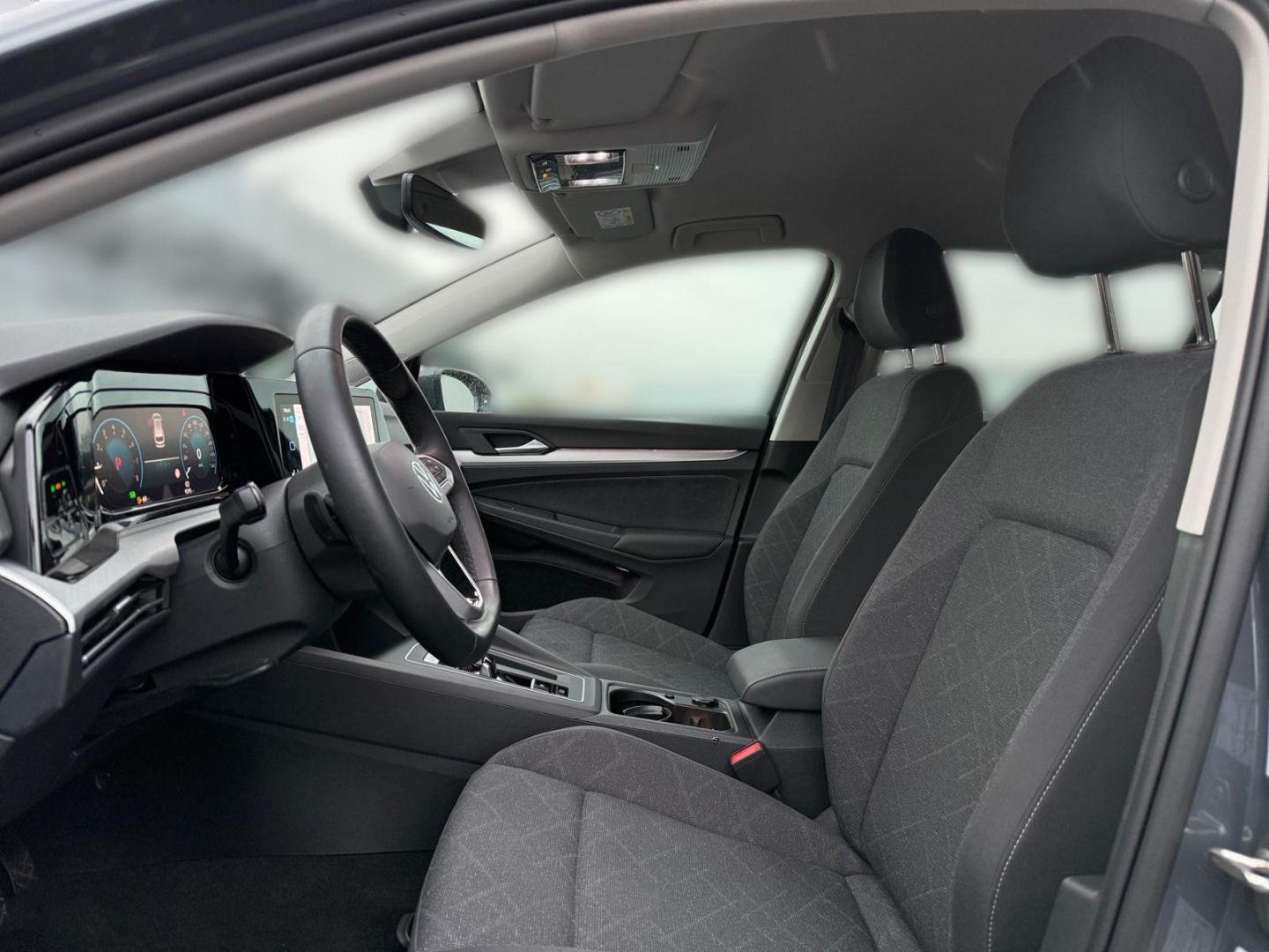 Volkswagen Golf Variant 8 VIII Life 1.0 eTSI - Samsaru's Car Outlet