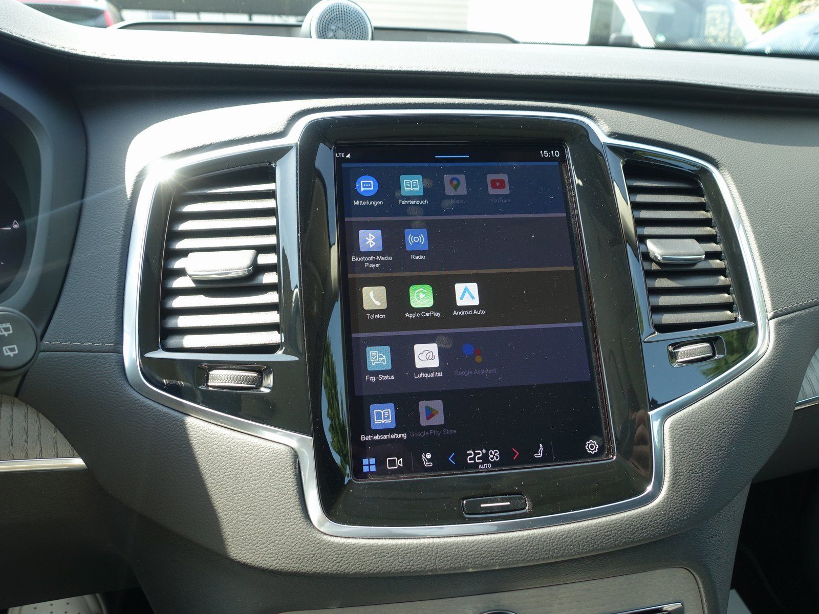 Volvo XC90 Ultra Dark T8 AWD Plug-in Hybrid - Samsaru's Car Outlet