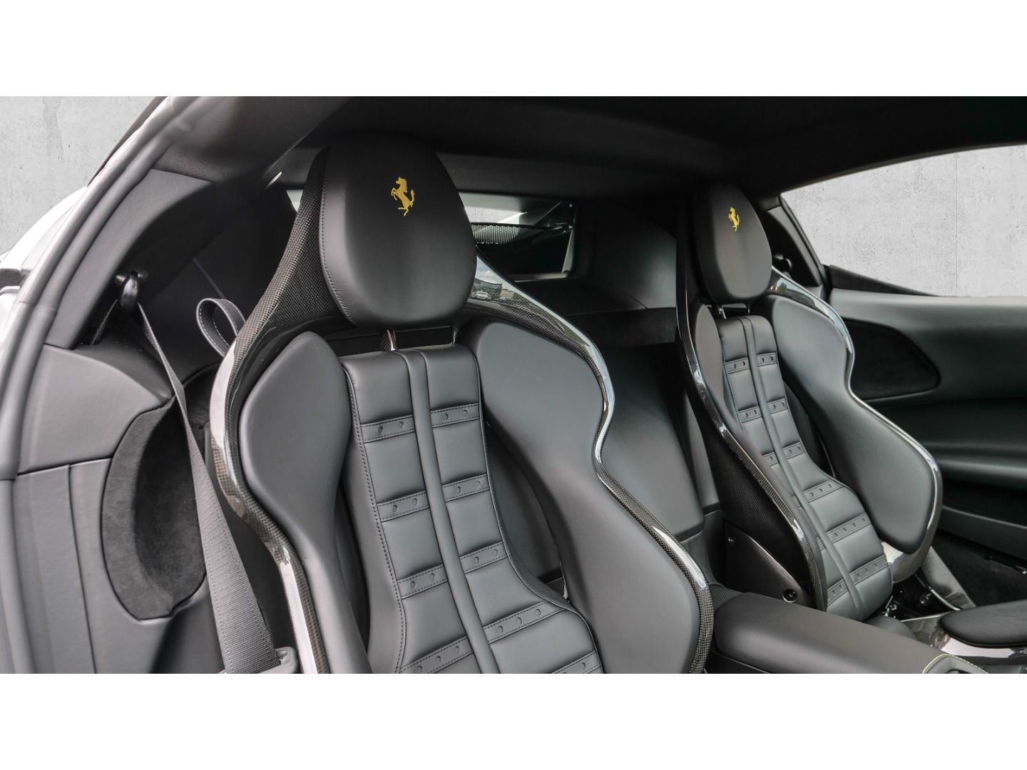 Ferrari SF90 Stradale - Samsaru's Car Outlet