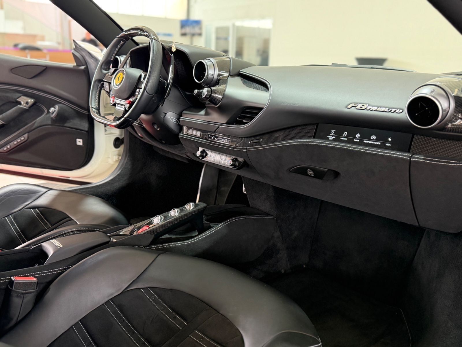 Ferrari F8 Carbon Paket/JBL/Lift