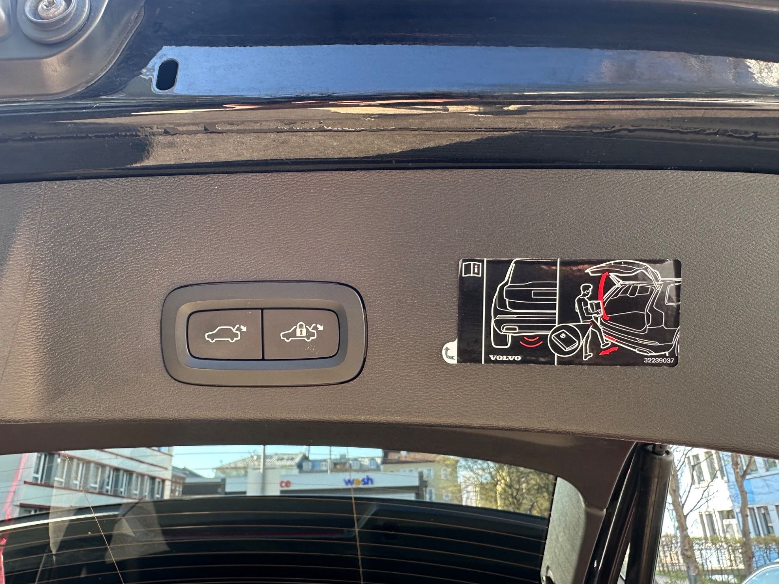 Volvo XC40 R-Design - Samsaru's Car Outlet