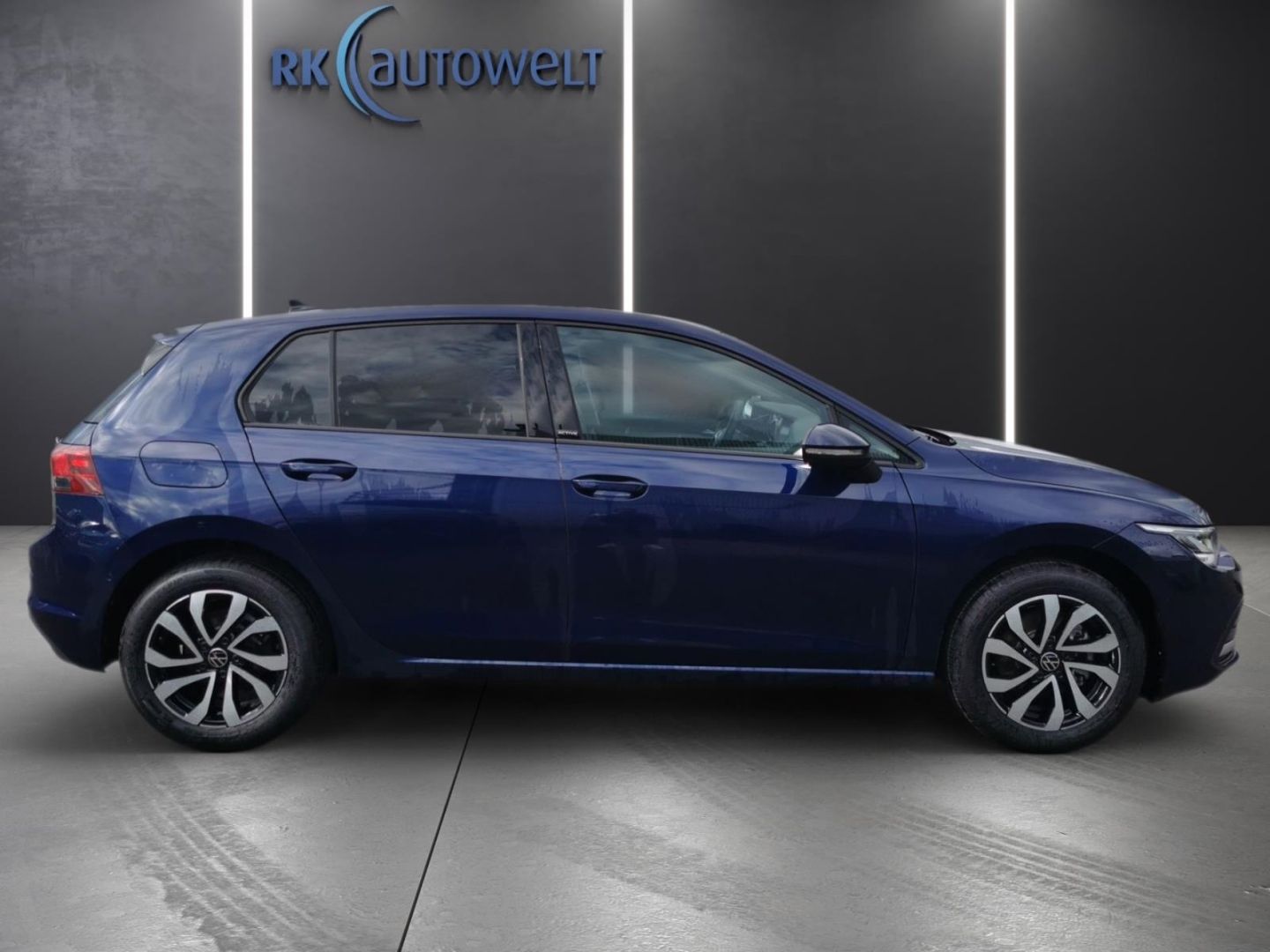 Volkswagen Golf 8 VIII Active 2.0 TDI - Samsaru's Car Outlet