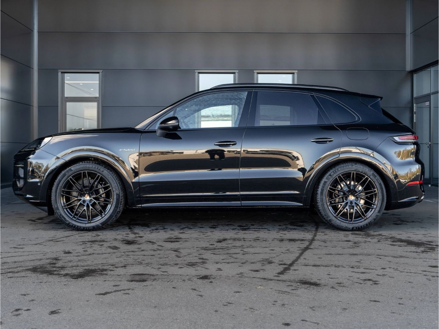 Porsche Cayenne E-Hybrid Hinterachslenkung BOSE HD-Matri