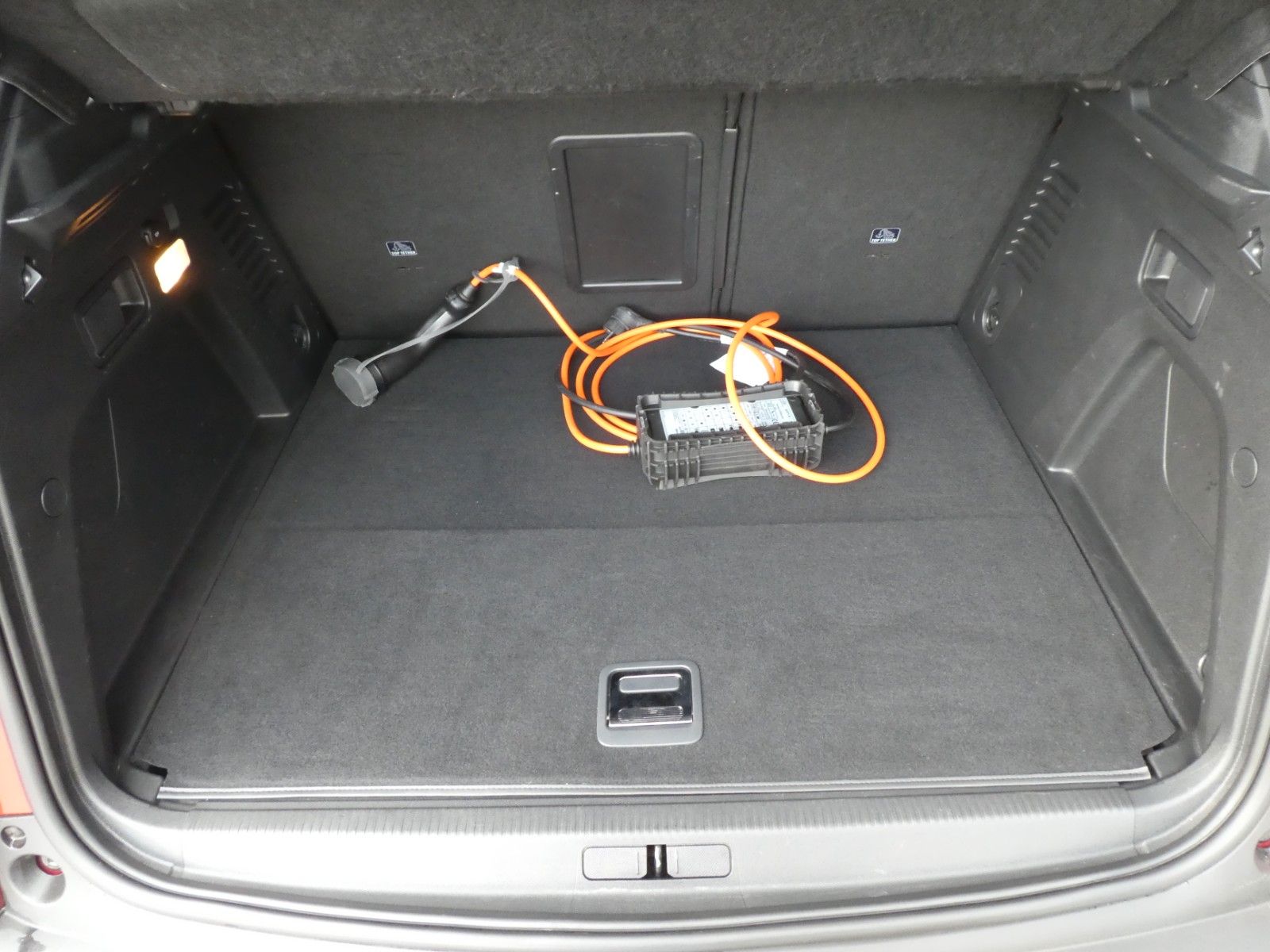 Peugeot 3008 Hybrid4 GT Navi, SHZ, Kamera, 4WD, S-Dach