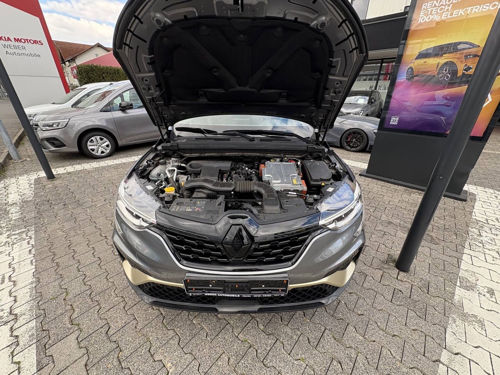 Renault Arkana E-Tech Hybrid TCe 145 Engineered - Samsaru's Car Outlet
