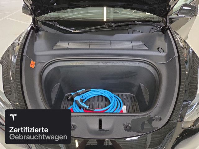 Tesla Model Y Rear-Wheel Drive