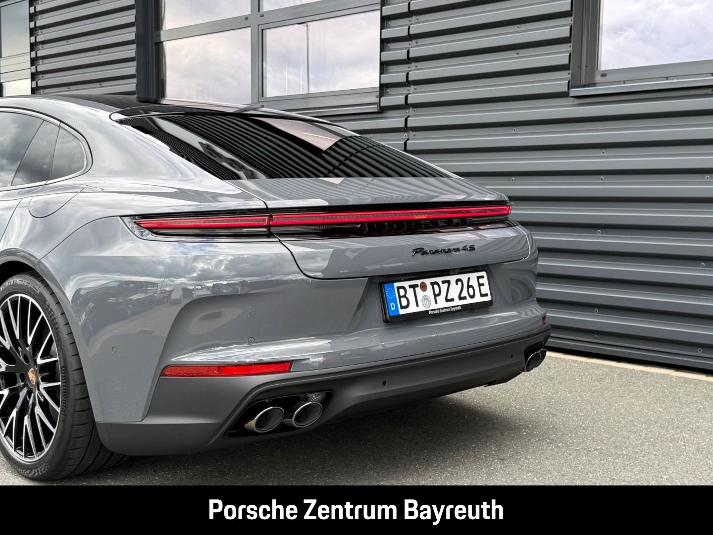 Porsche Panamera 4 S E-Hybrid *verfügbar ab 03.12.2025*