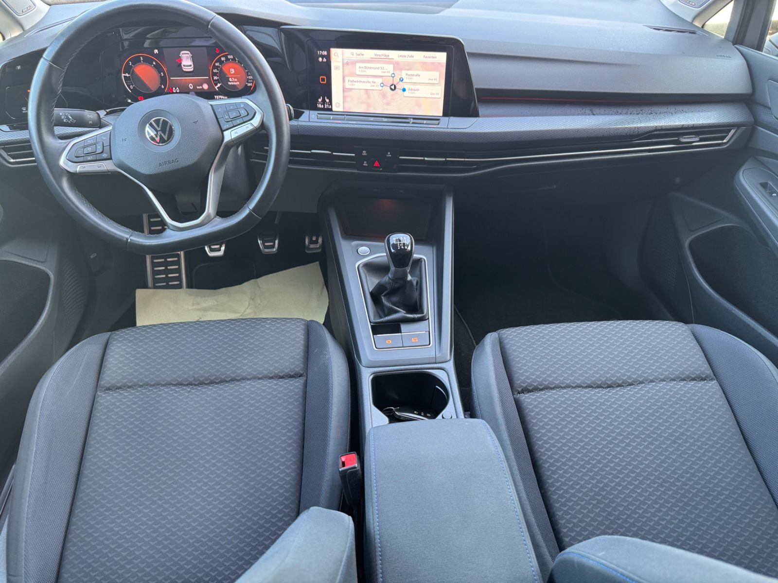 Volkswagen Golf VIII Lim. United - Samsaru's Car Outlet