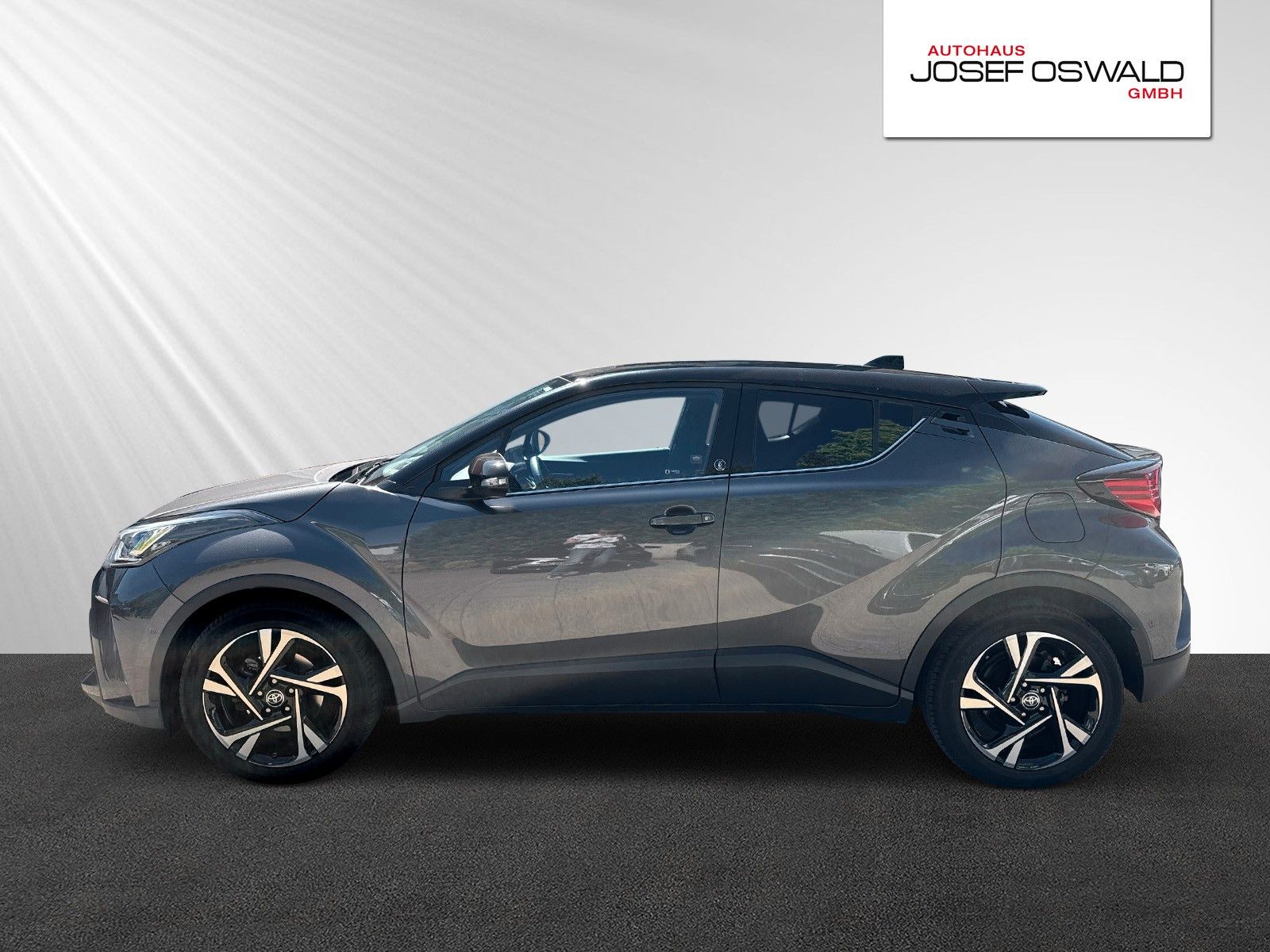 Toyota C-HR Hybrid - Samsaru's Car Outlet
