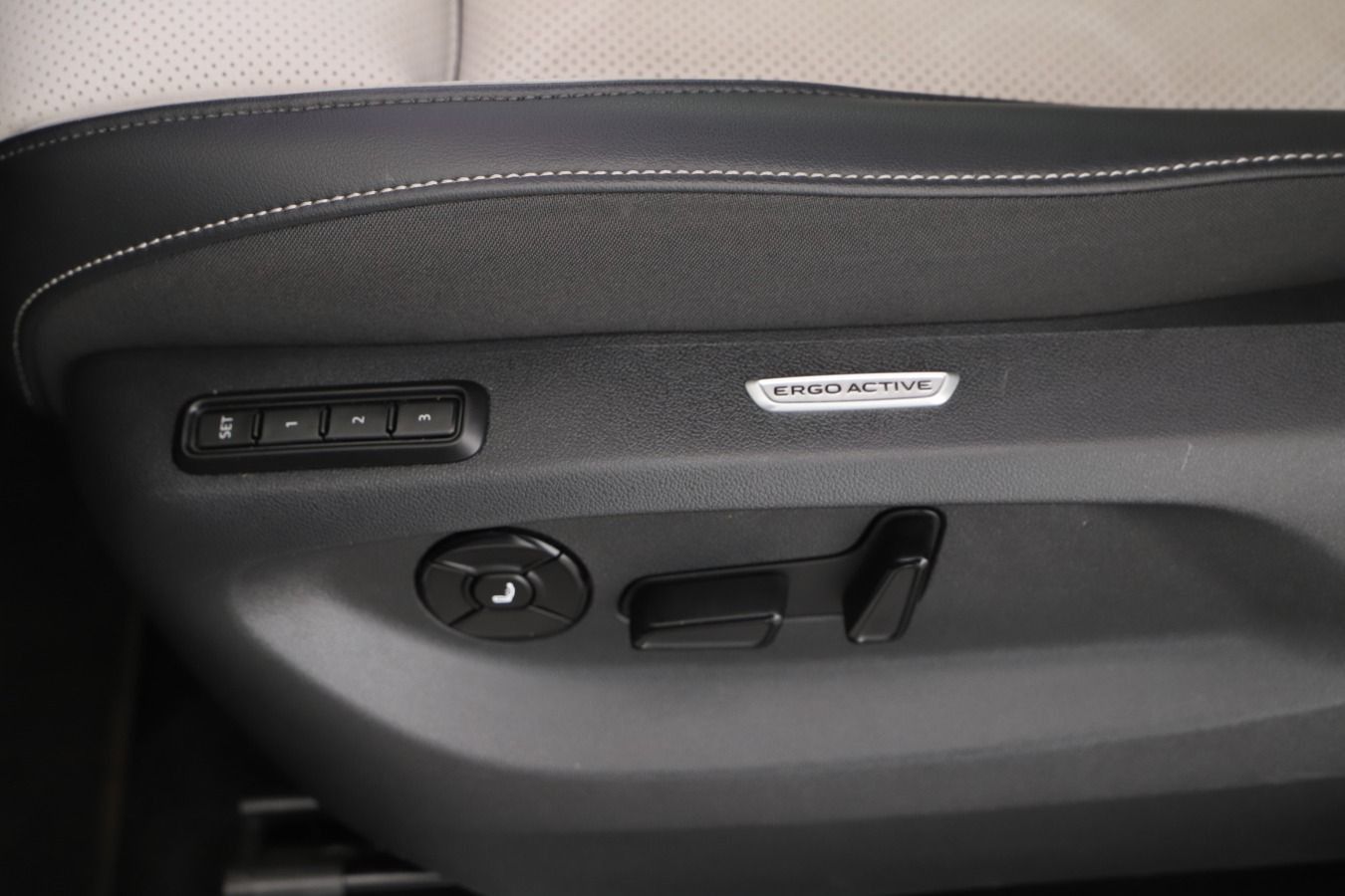 Volkswagen Tiguan 1.5 TSI eHybrid DSG Elegance IQ.Light/ACC