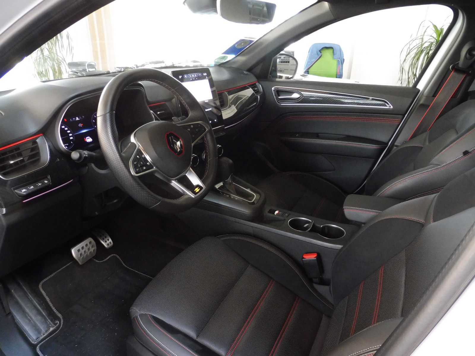 Renault Arkana R.S. Line TCe 160 - Samsaru's Car Outlet