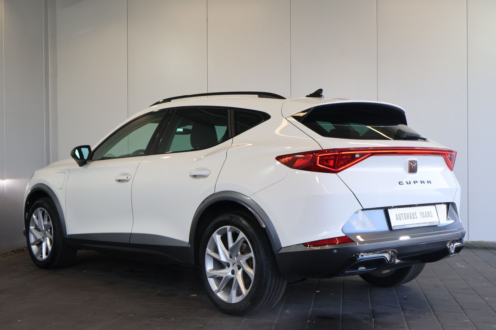 Cupra Formentor 1.4 e-Hybrid AID+ACC+KEY+LED+18"