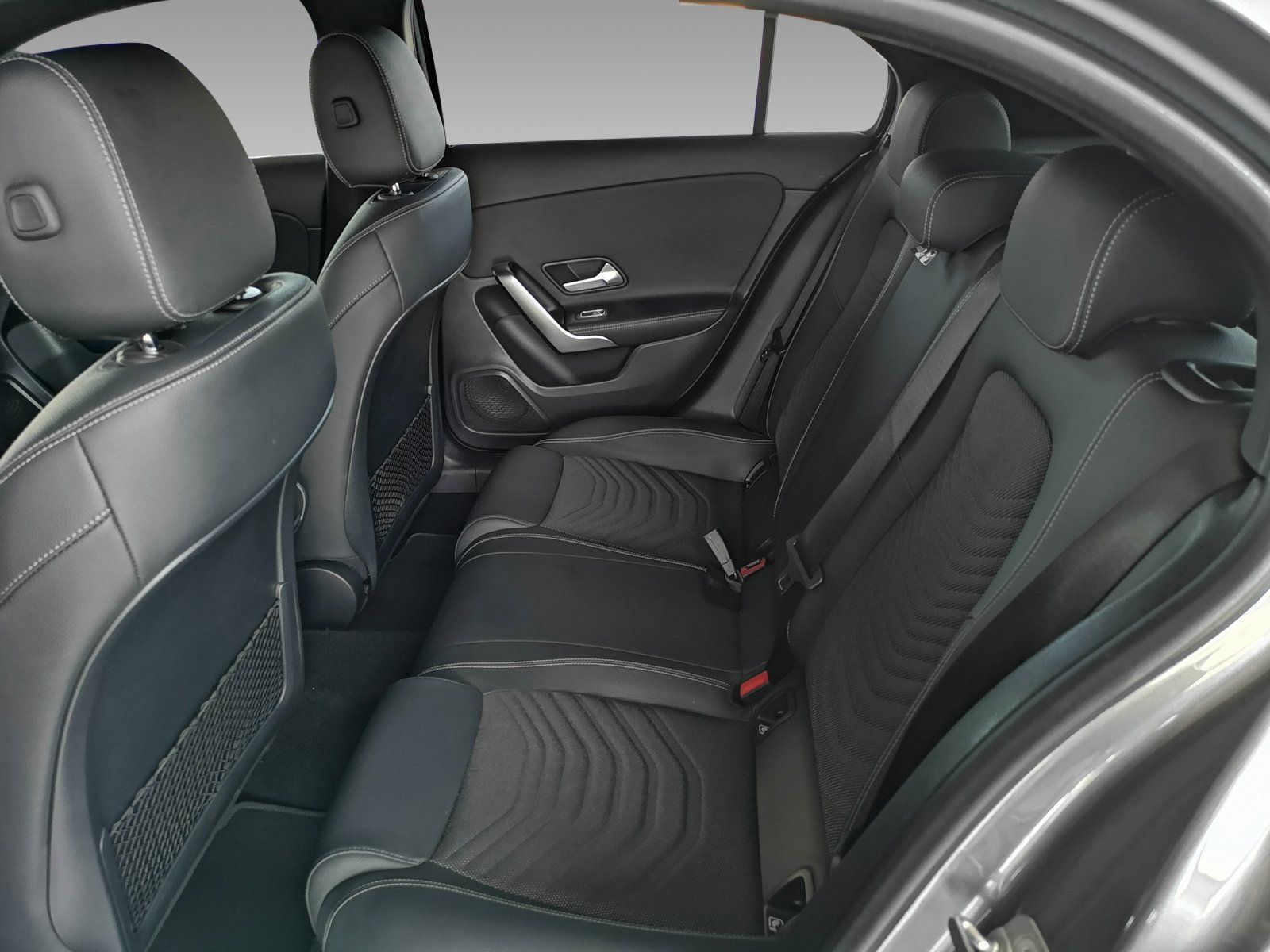 Mercedes-Benz A 180 Progressive - Samsaru's Car Outlet