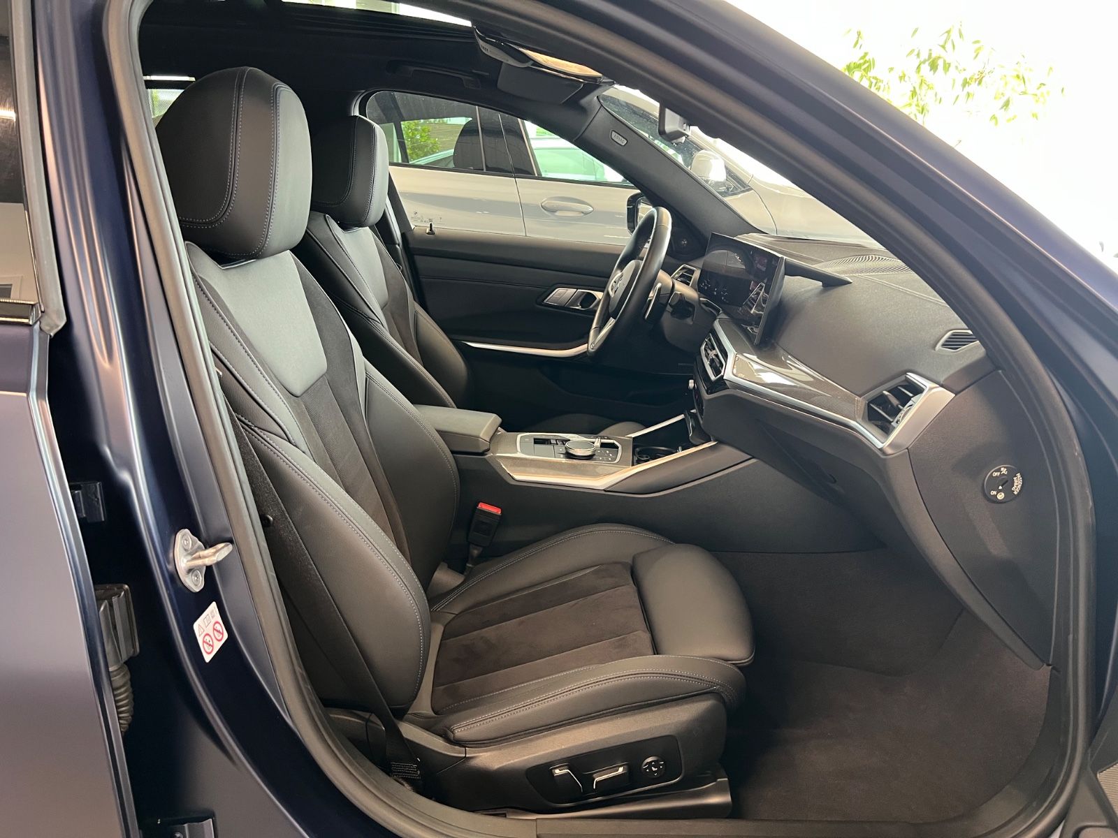 BMW 320 d xDrive Touring M Sport / Pano/ H&K / Matt