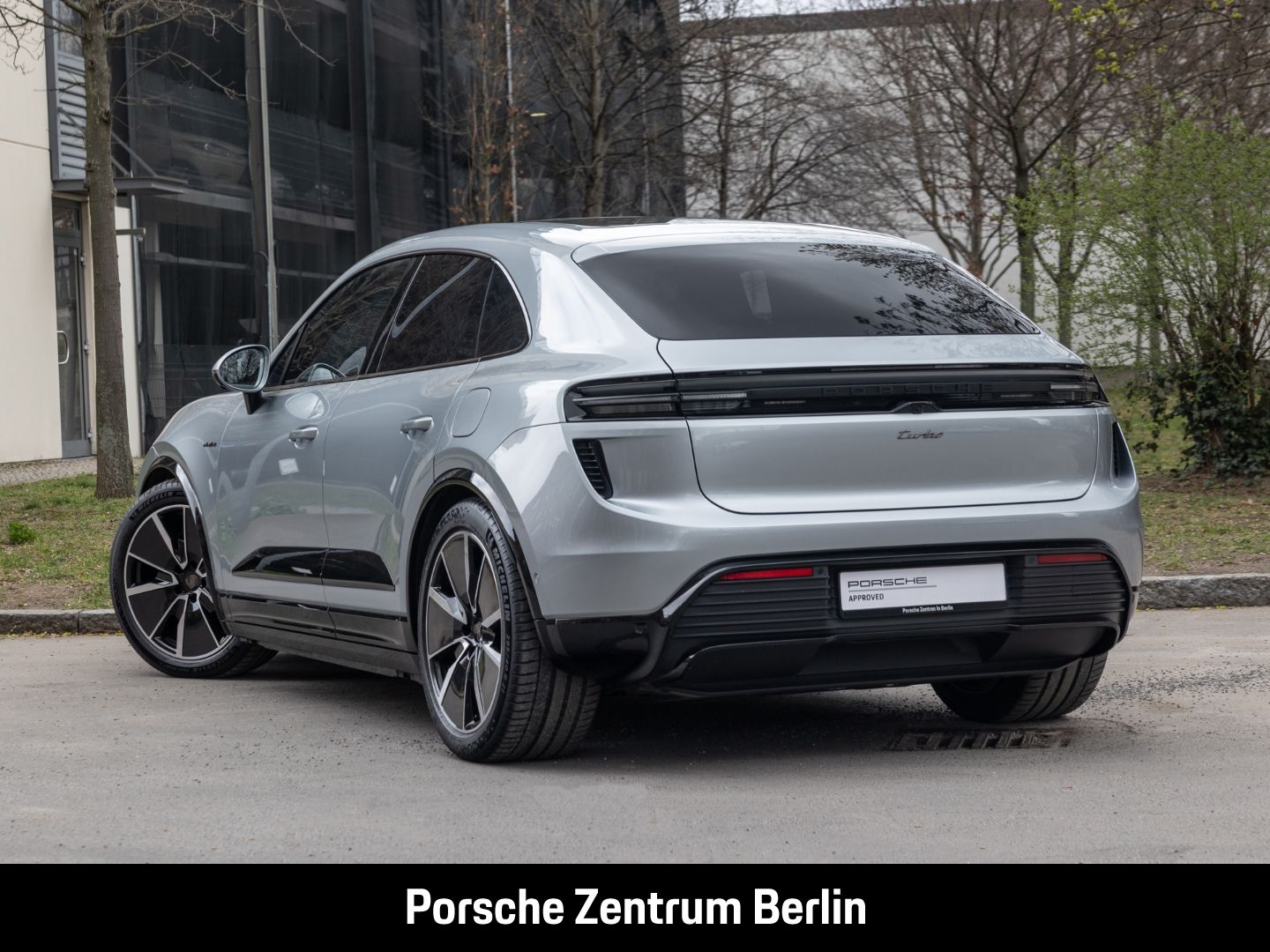Porsche Macan Turbo HA-Lenkung Surround View 21-Zoll