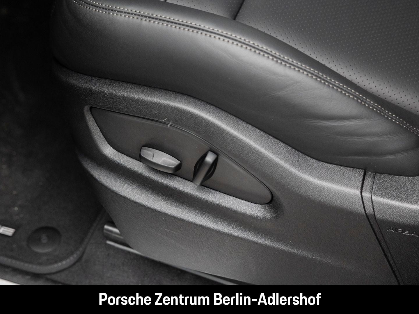 Porsche Cayenne E-Hybrid Sportabgasanlage BOSE 22-Zoll