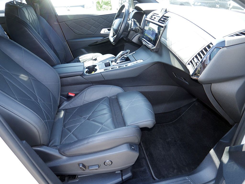DS Automobiles DS 7 Crossback E-Tense Rivoli 4x4 AKTIVSITZE LED