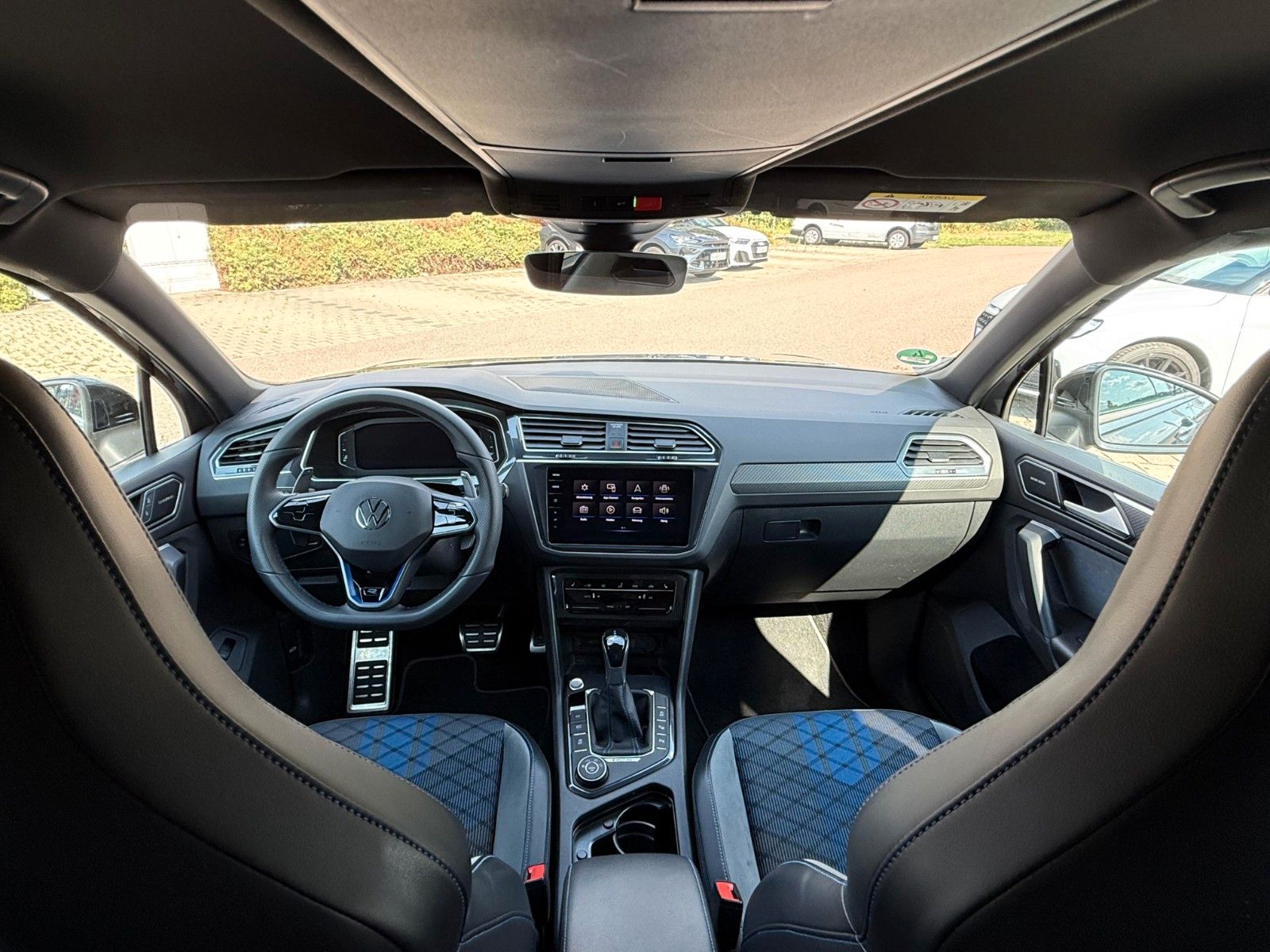 Volkswagen Tiguan R 2.0 TSI DSG 4MOTION AHK Matrix DCC