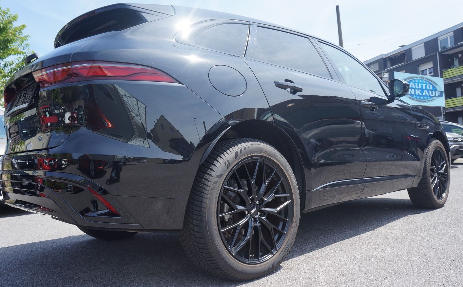 Jaguar F-PACE P400e R-DynamicS AWD Plug-In Hybrid 21Zol