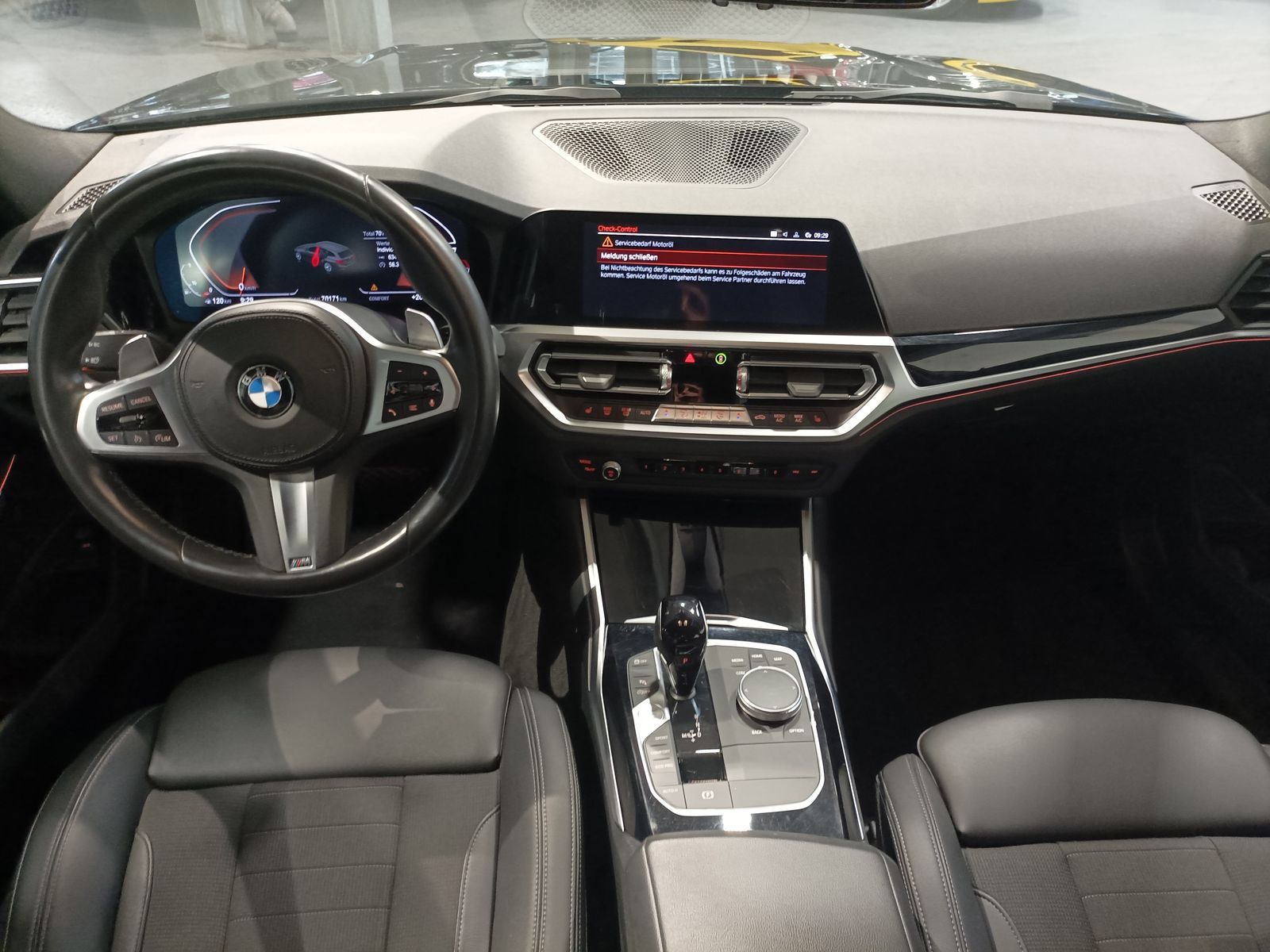 BMW 320 i Sport Line - Samsaru's Car Outlet