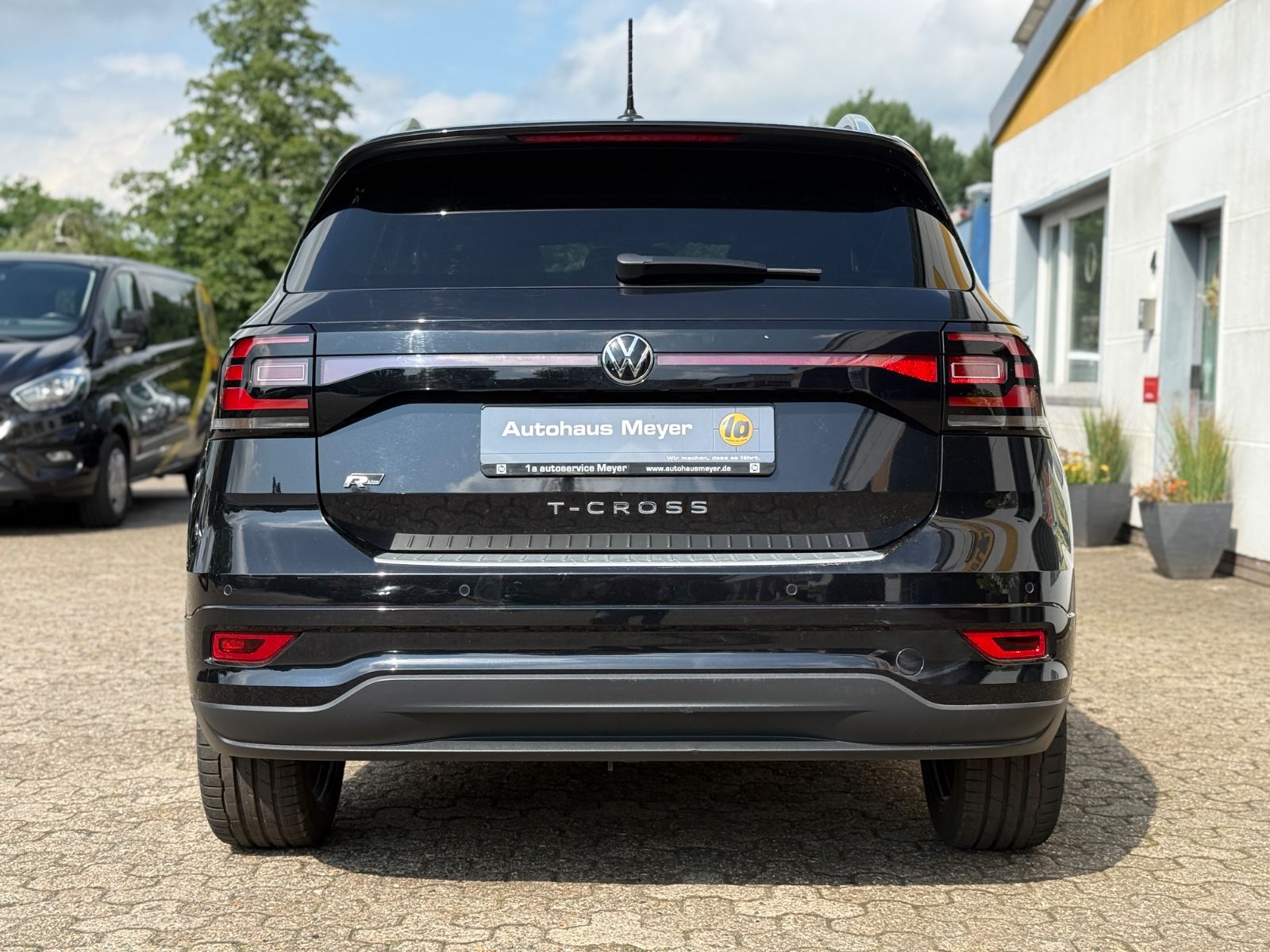 Volkswagen T-Cross Style 1.0 TSI DSG R-Line - Samsaru's Car Outlet