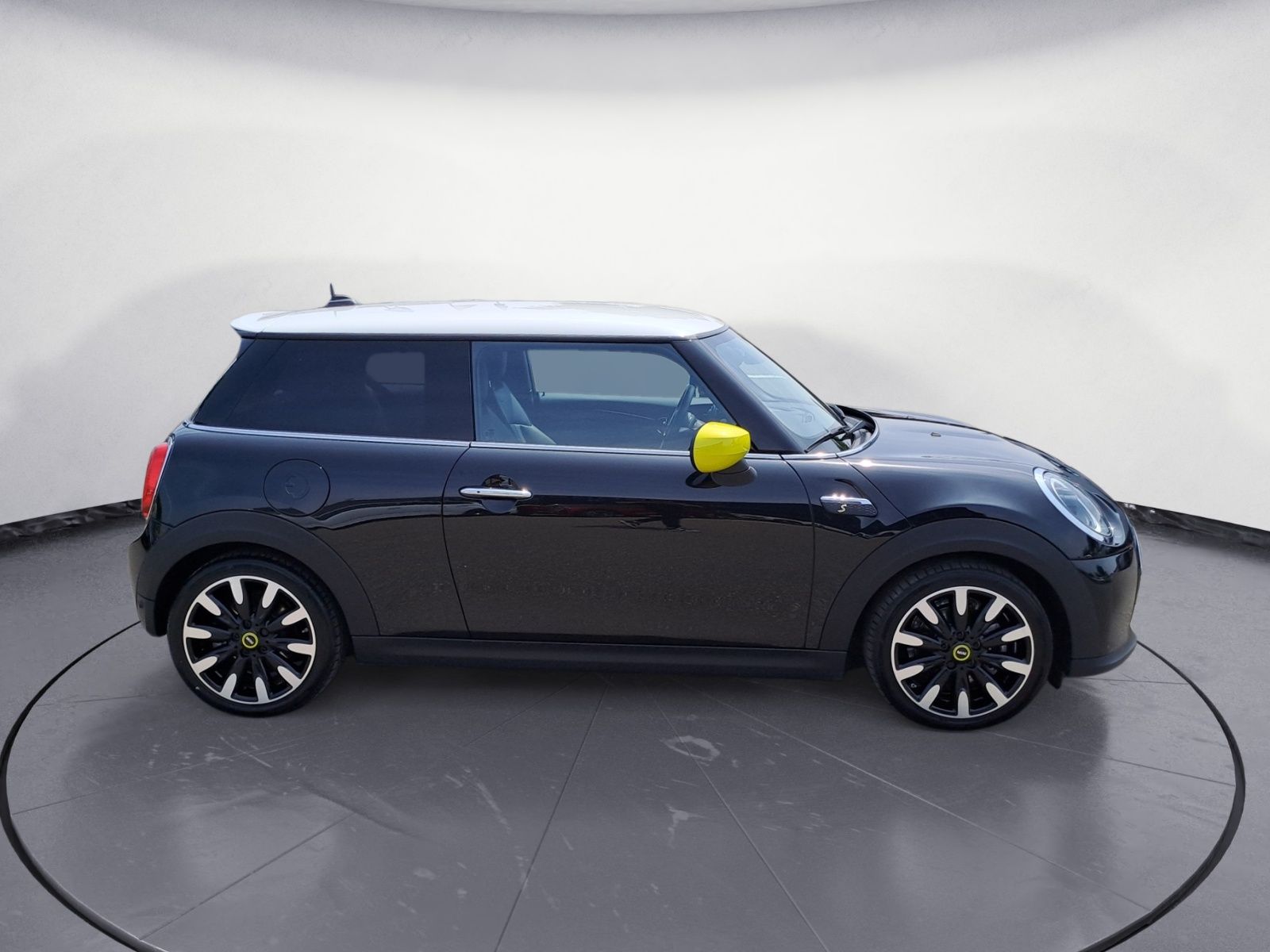 MINI Cooper SE - Samsaru's Car Outlet