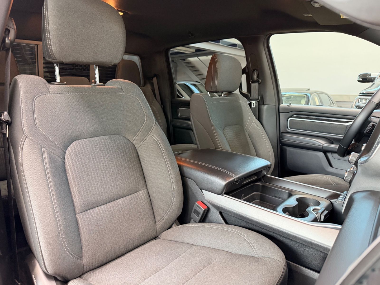Dodge RAM 1500 3.0 EcoDiesel Bighorn Kamera Hardtop