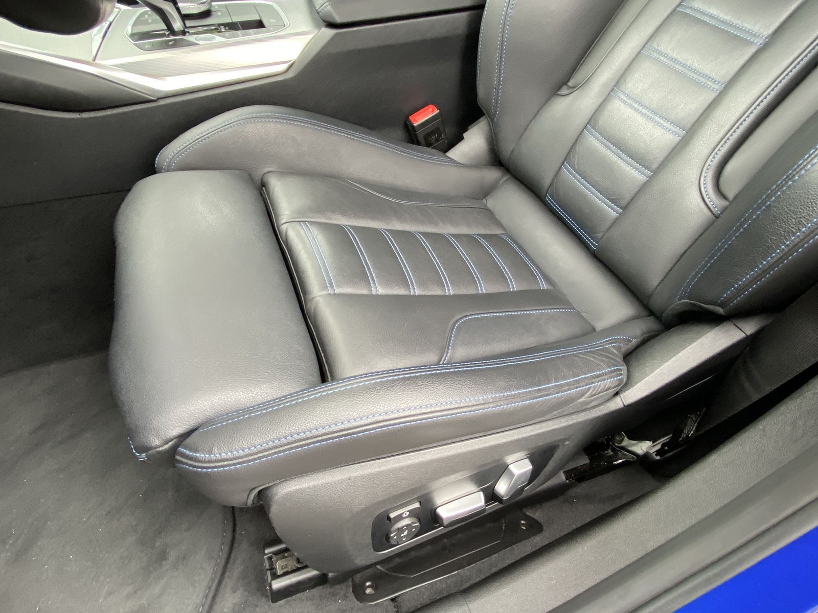 BMW 330d Limousine M Sport - Samsaru's Car Outlet